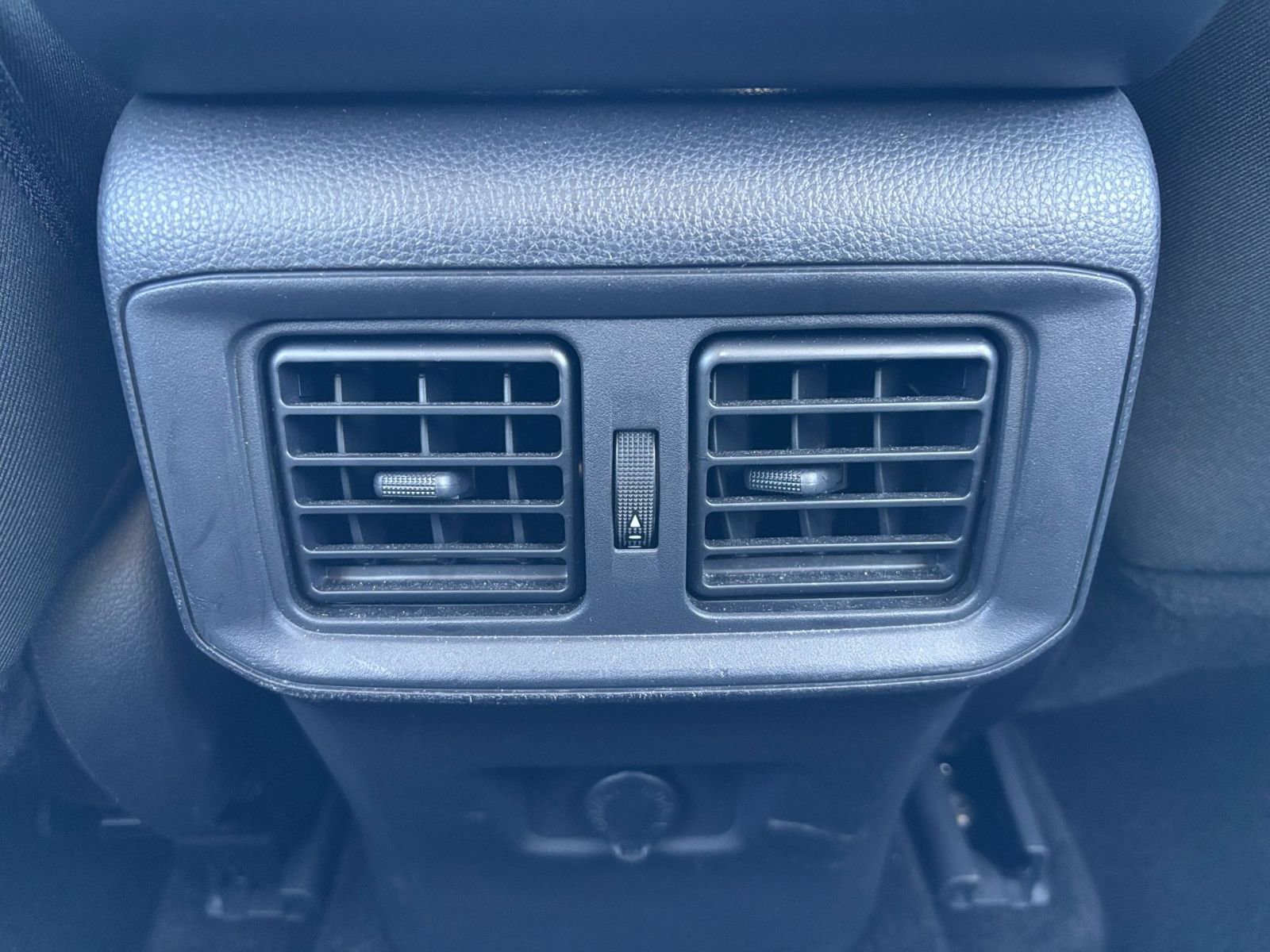 Thumbnail: 2025 Toyota RAV4 - 24