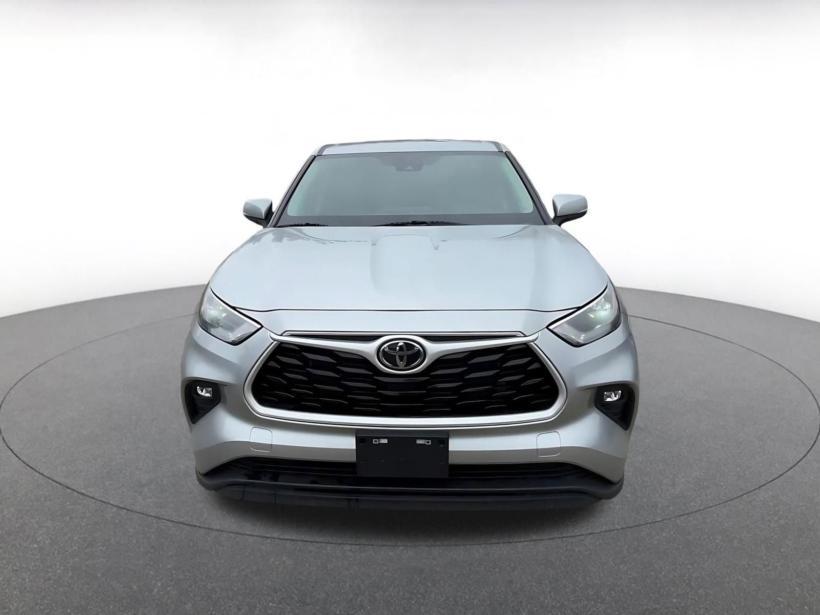 Thumbnail: 2025 Toyota Highlander - 4