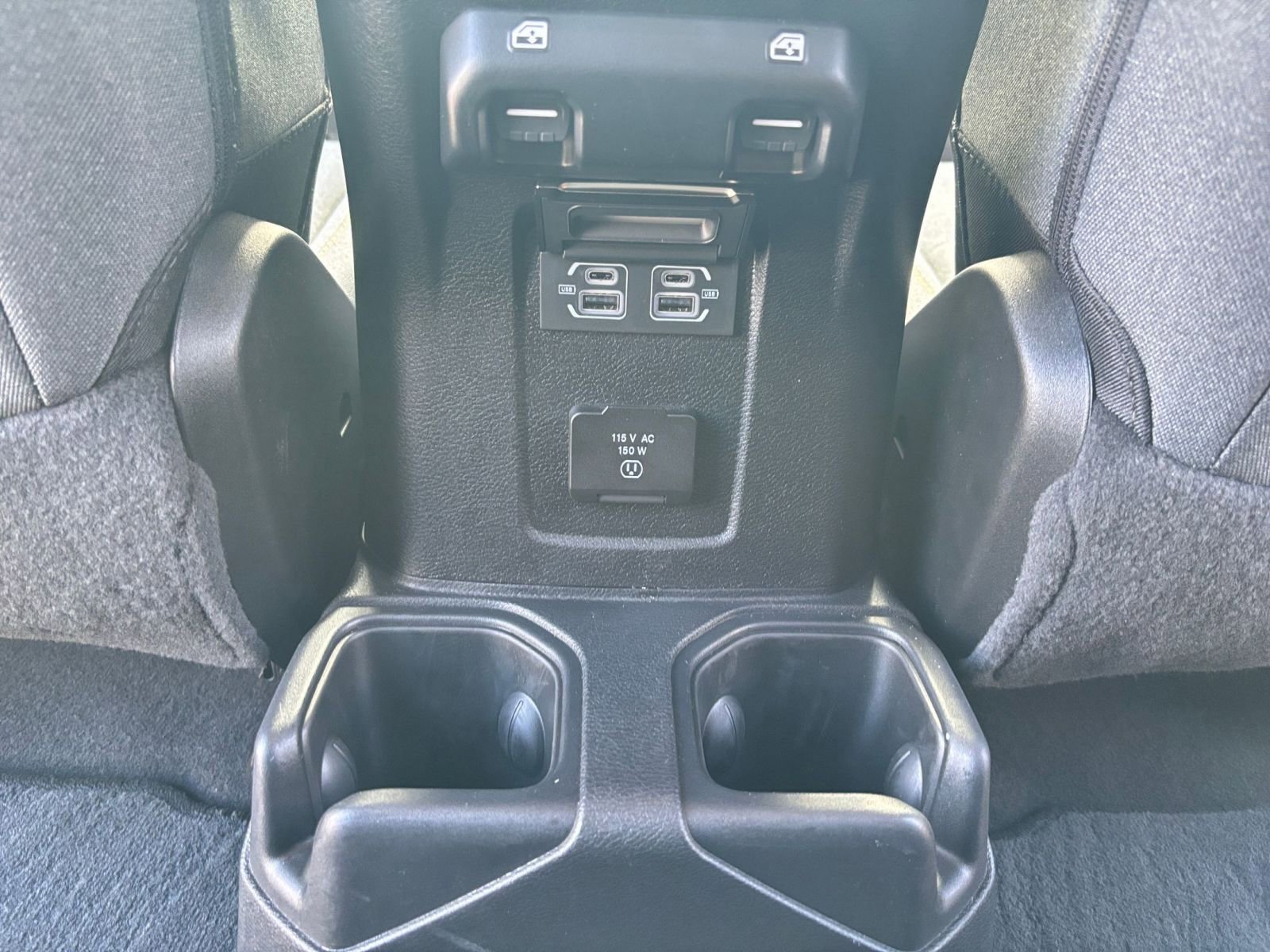 Thumbnail: 2025 Jeep Wrangler - 23