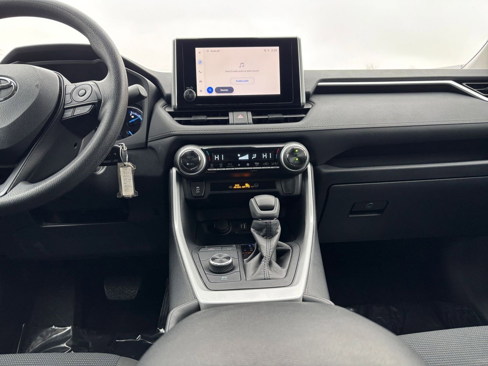 Thumbnail: 2025 Toyota RAV4 - 18