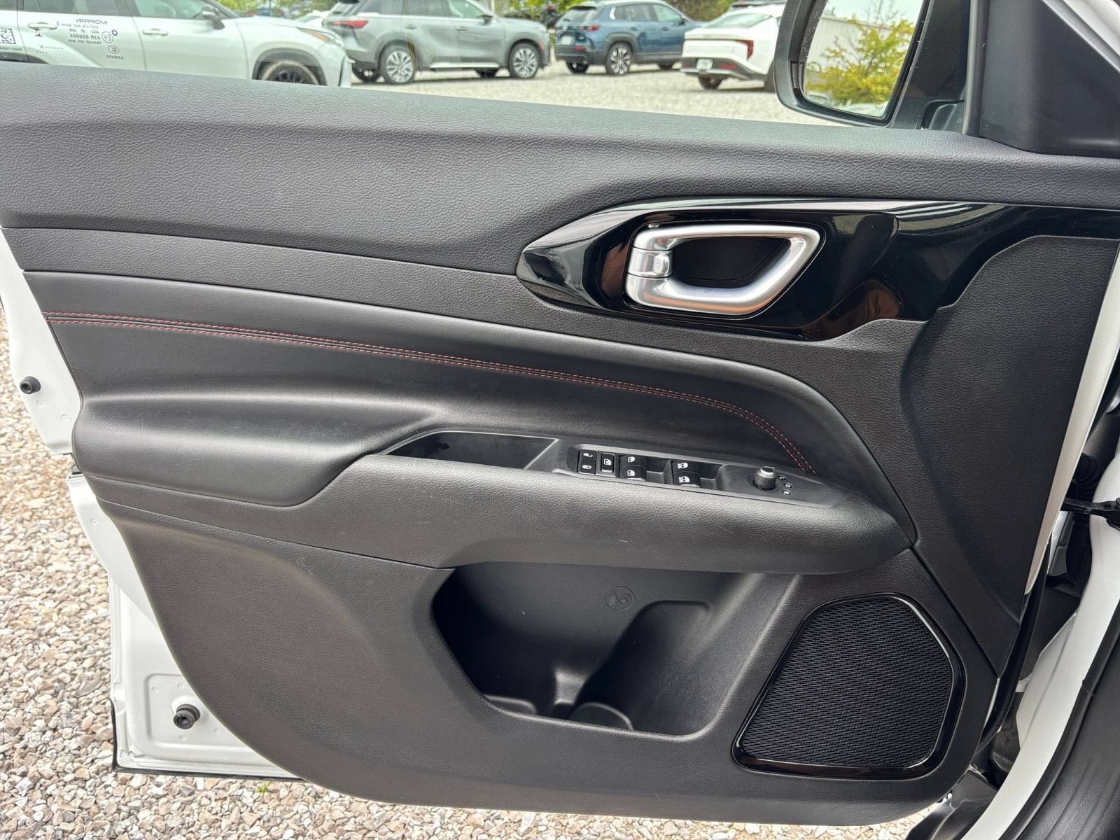 2025 Jeep Compass Trailhawk - Photo 18