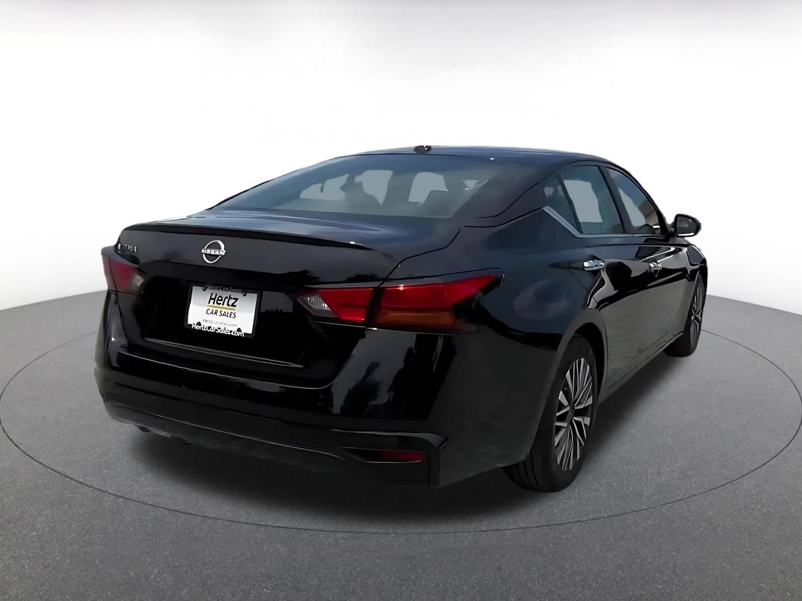 Thumbnail: 2025 Nissan Altima - 15
