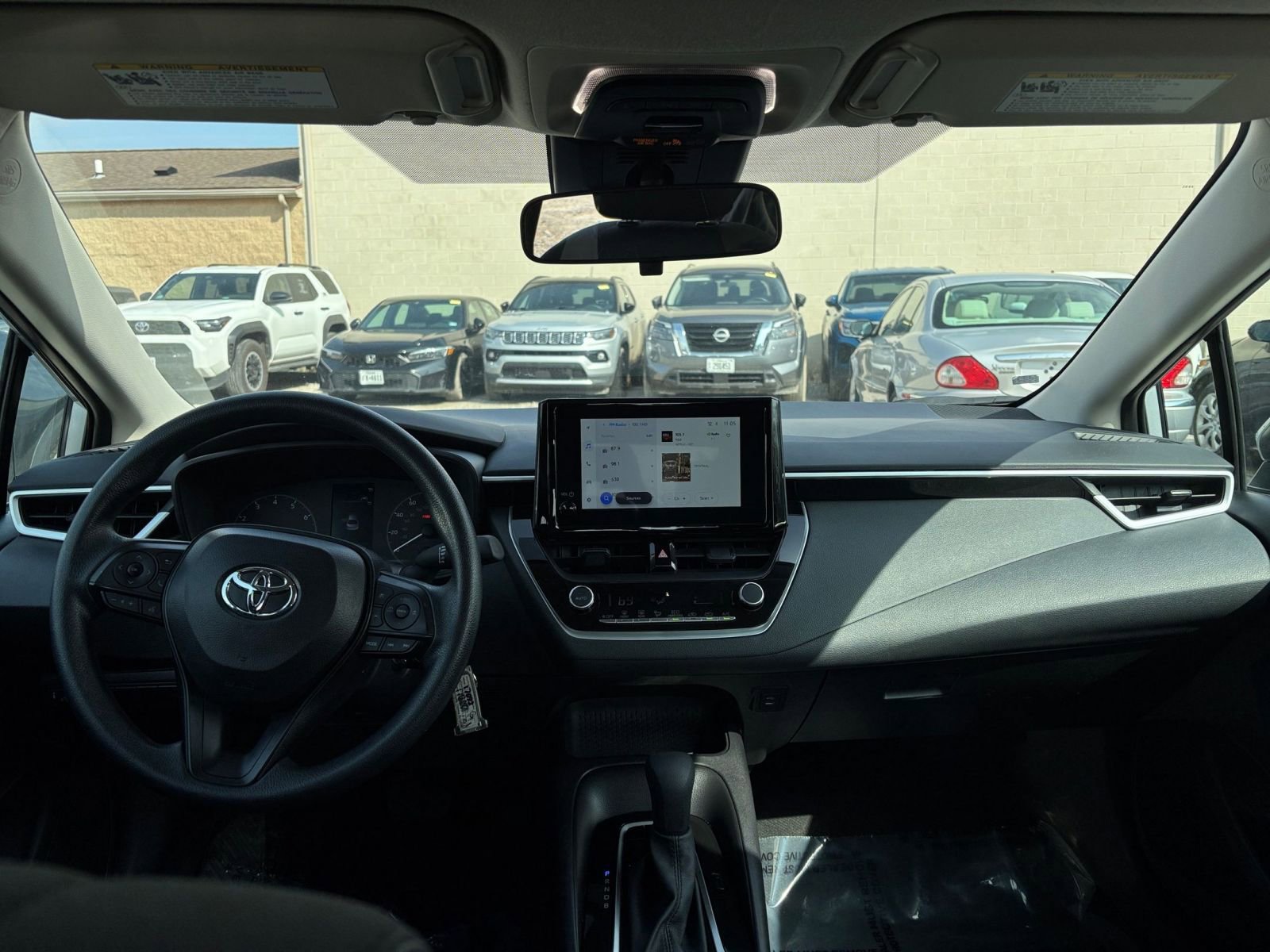 Thumbnail: 2025 Toyota Corolla - 32