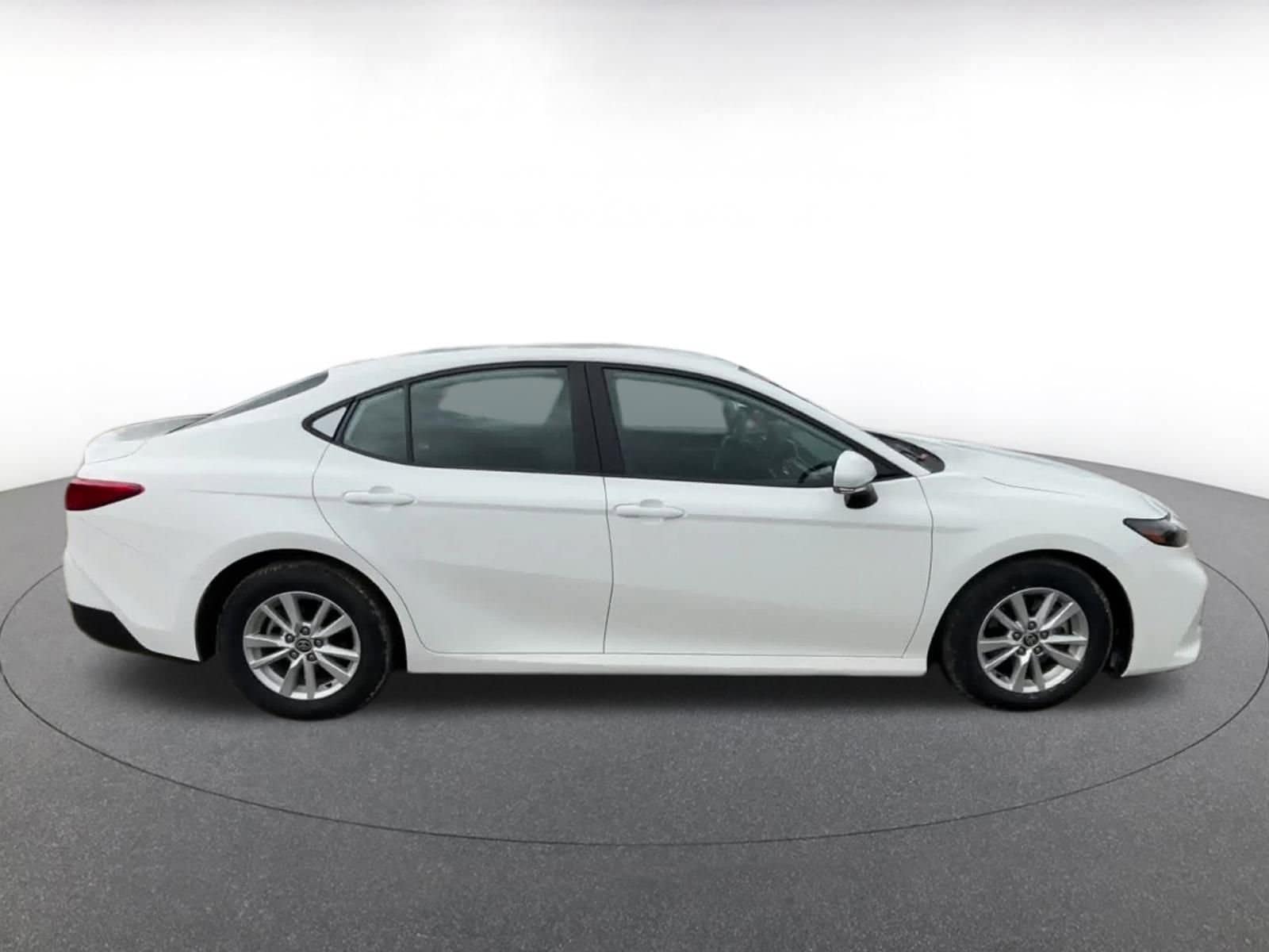 Thumbnail: 2025 Toyota Camry - 16