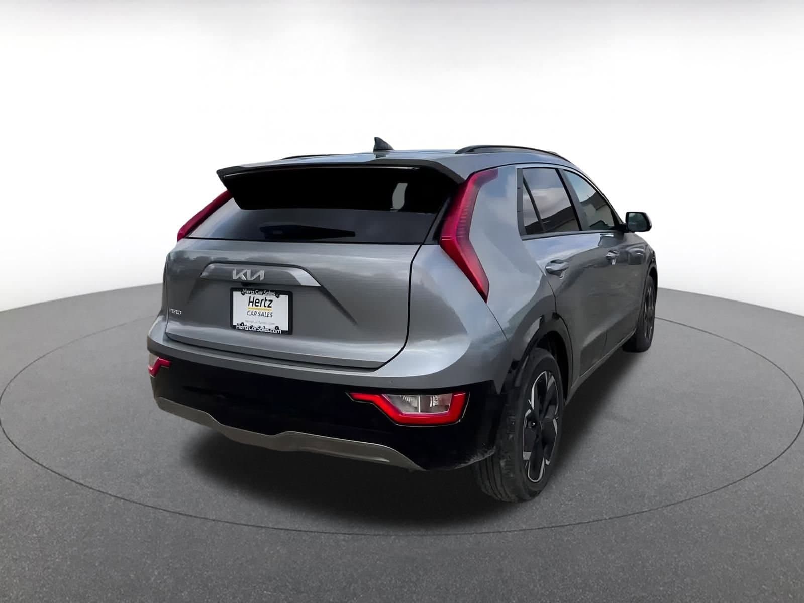 Thumbnail: 2023 Kia Niro - 14
