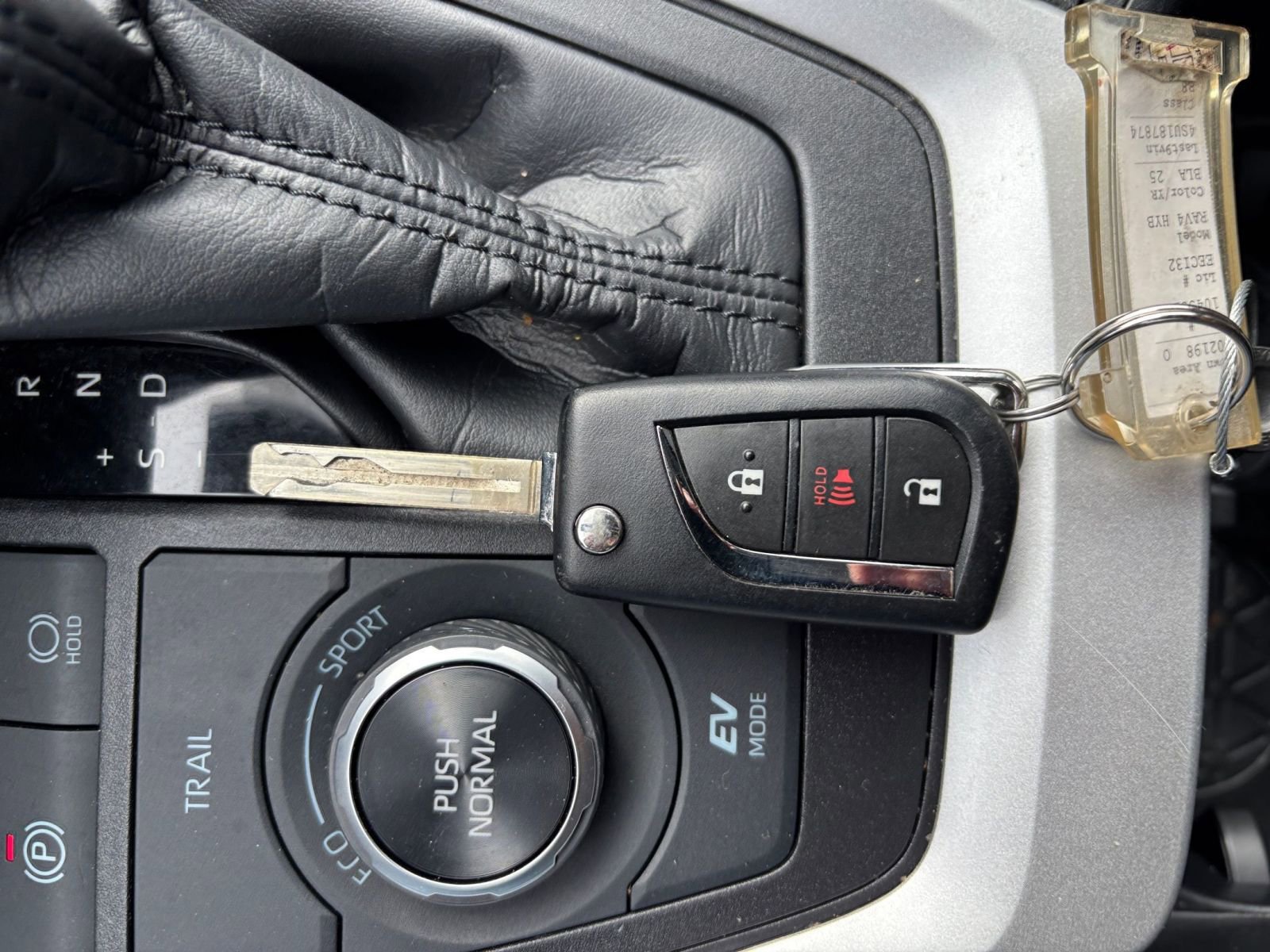 Thumbnail: 2025 Toyota RAV4 - 22