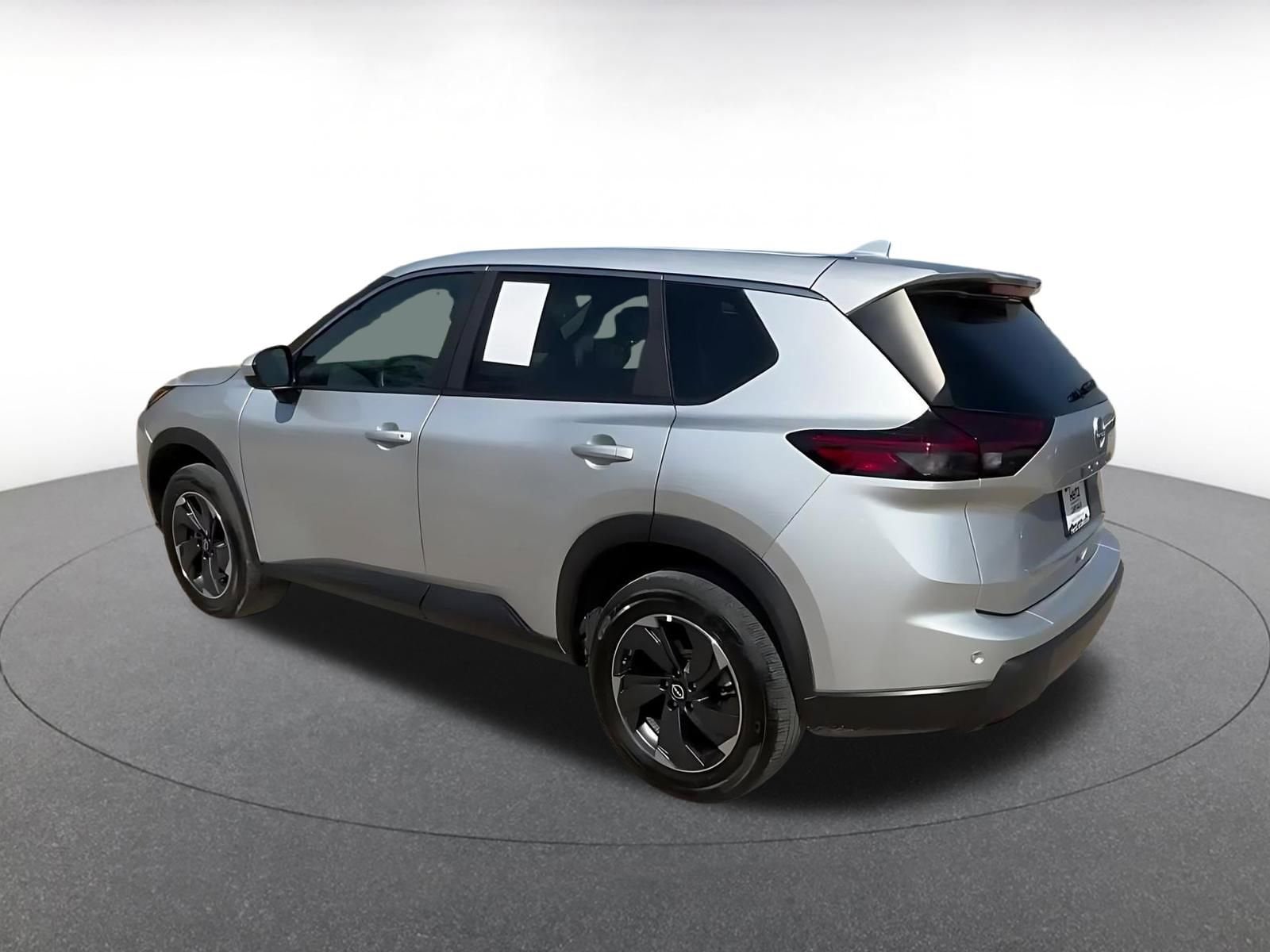 Thumbnail: 2025 Nissan Rogue - 10