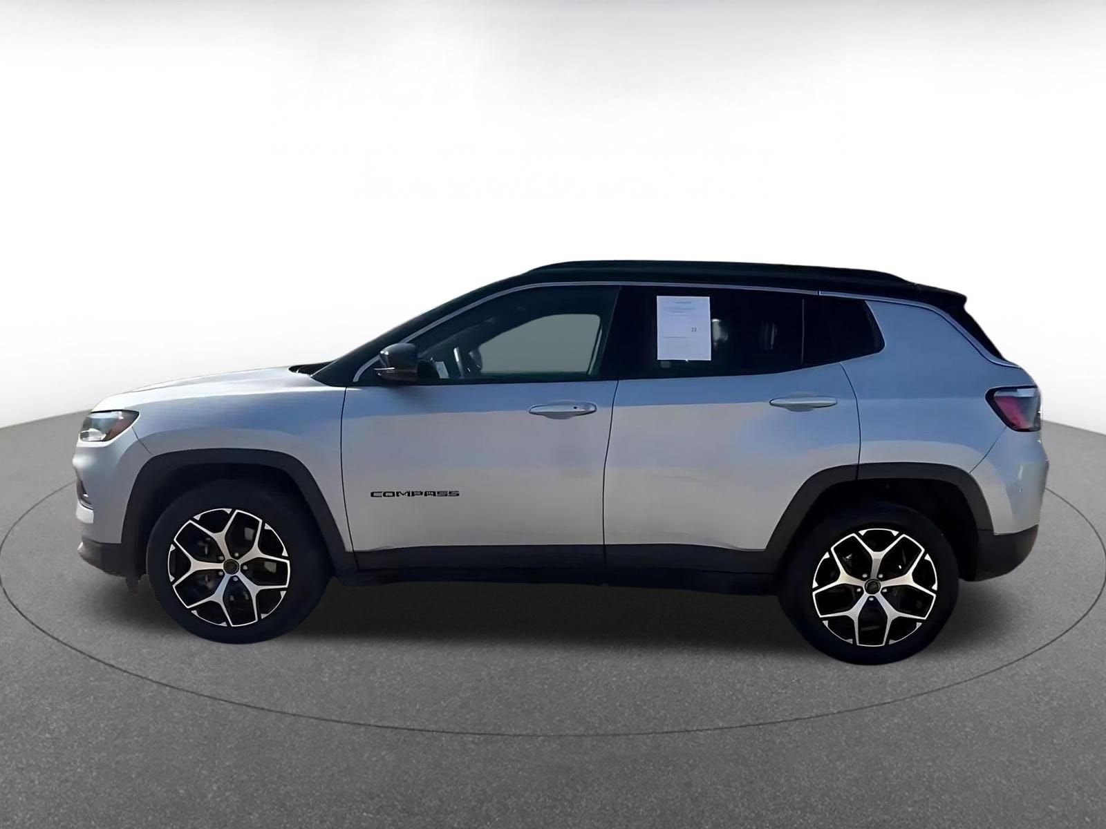 Thumbnail: 2025 Jeep Compass - 9