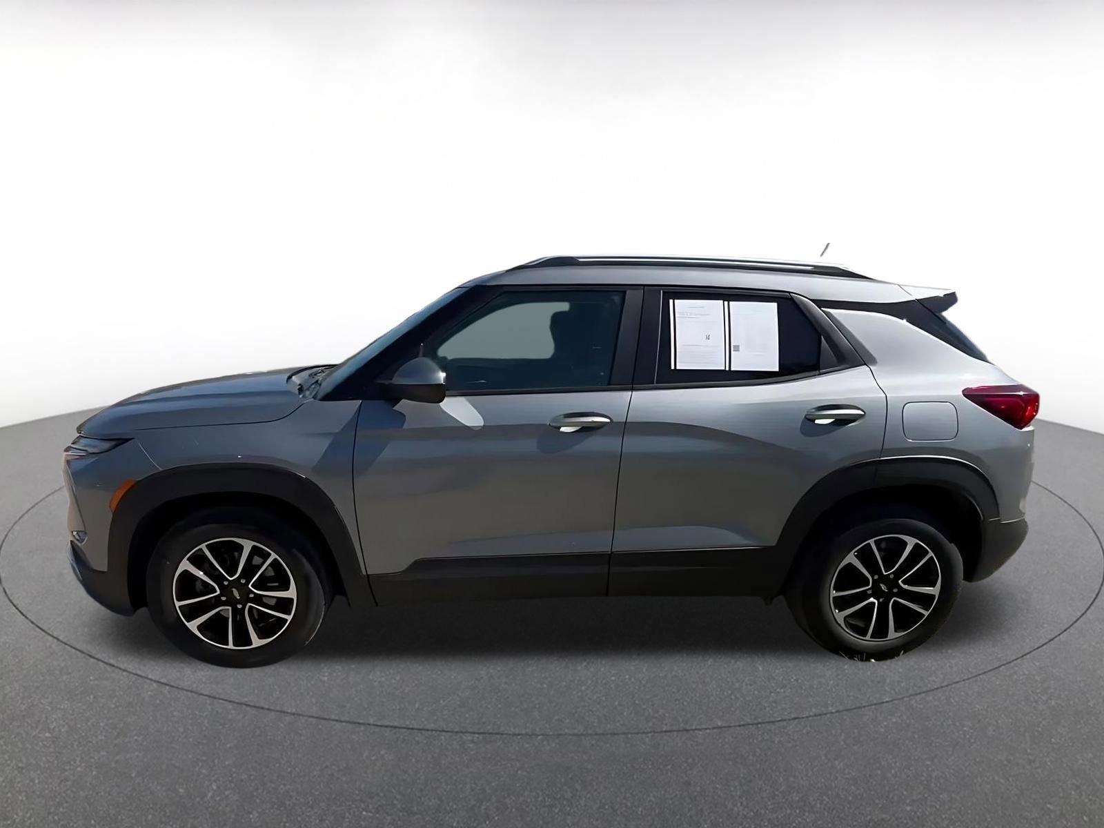 Thumbnail: 2025 Chevrolet TrailBlazer - 9