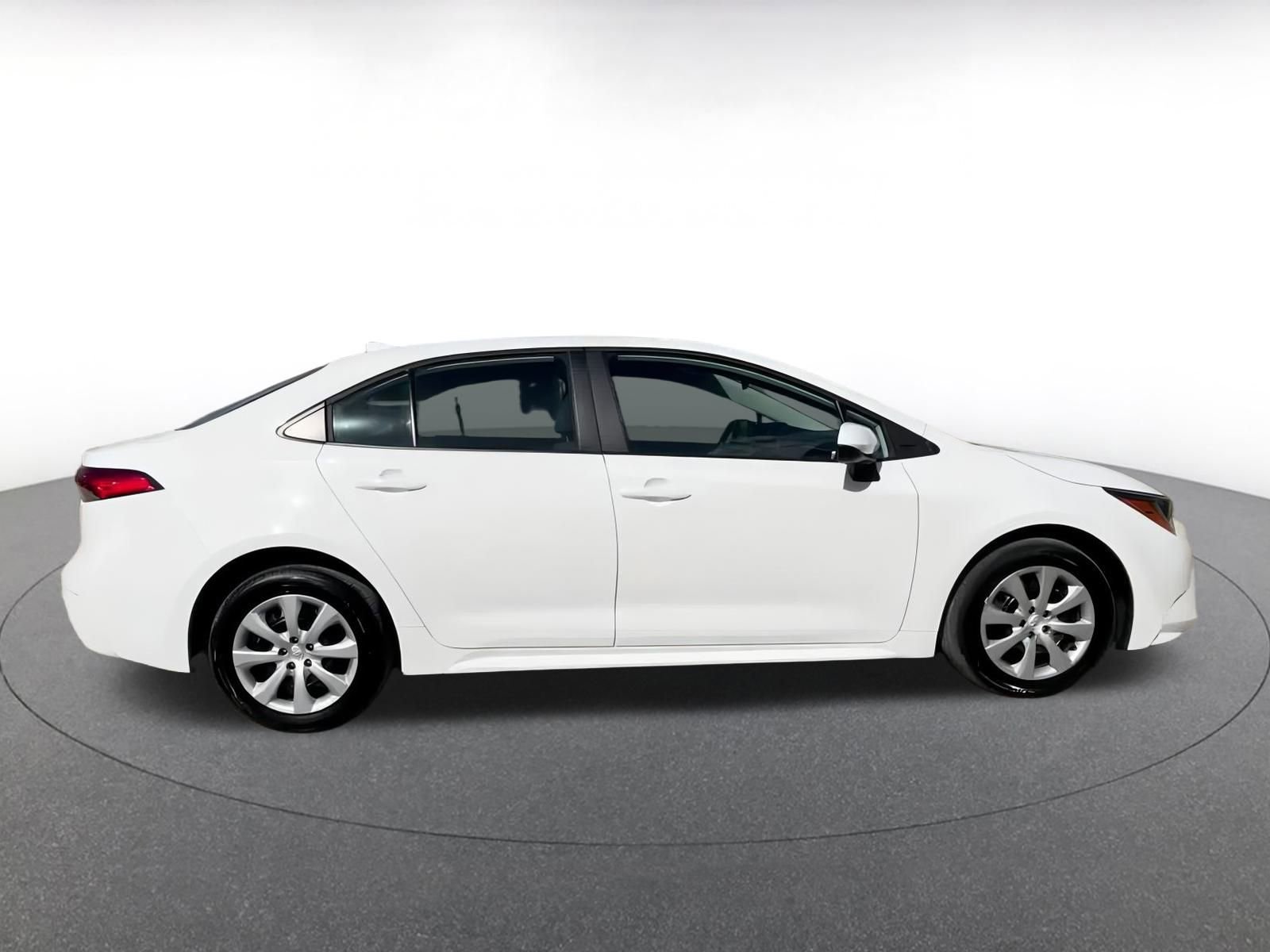 Thumbnail: 2025 Toyota Corolla - 16