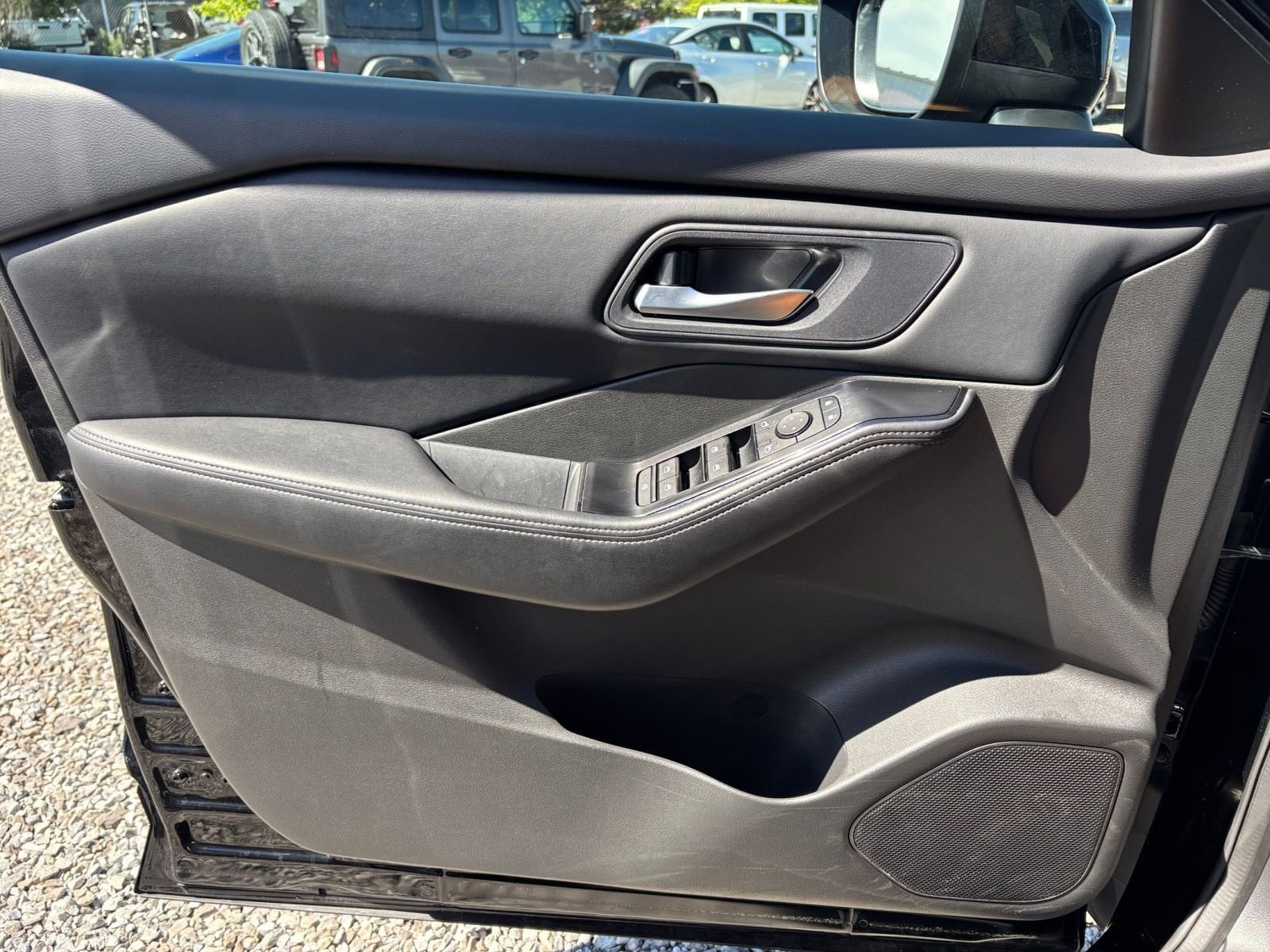 Thumbnail: 2025 Nissan Rogue - 18