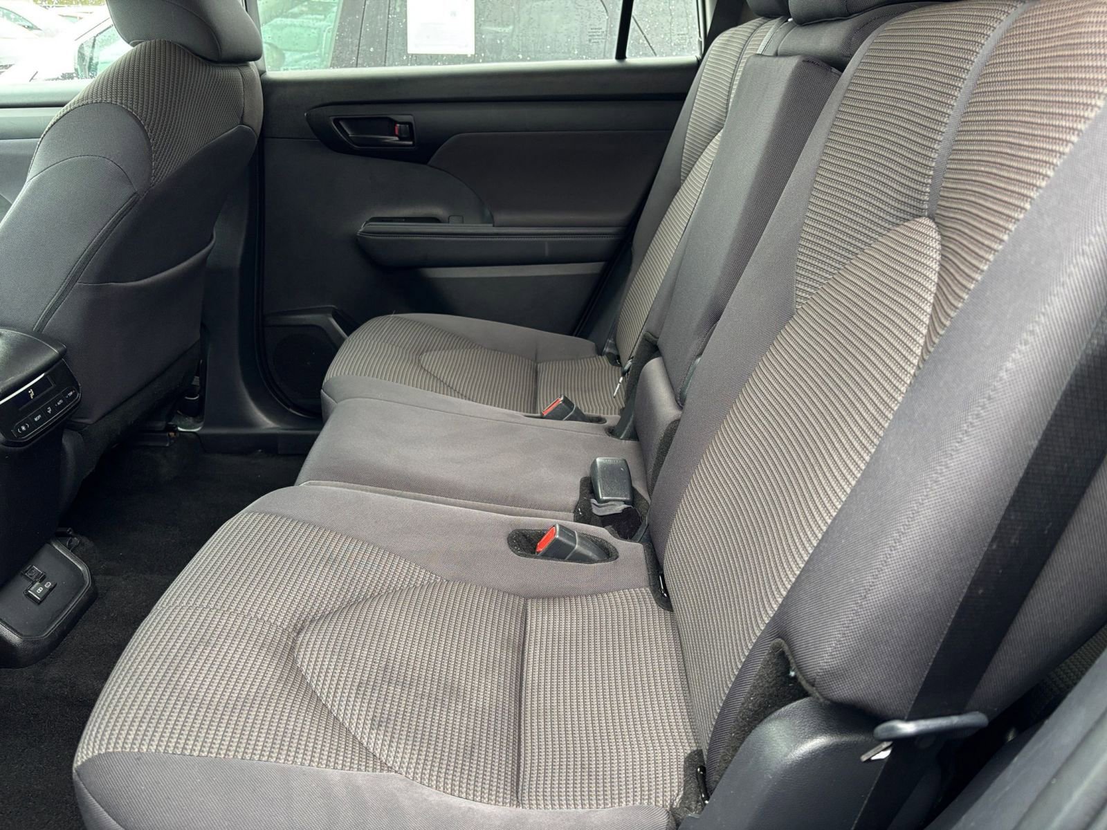 Thumbnail: 2025 Toyota Highlander - 28