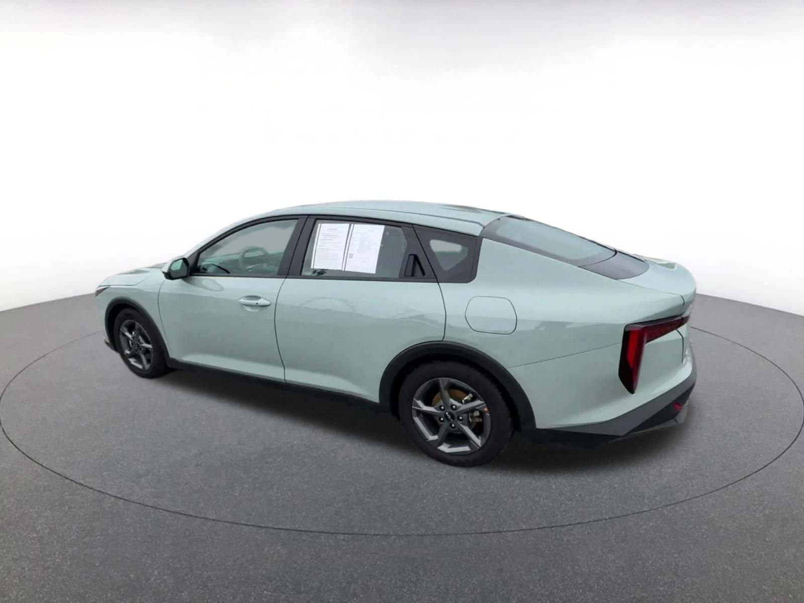 Thumbnail: 2026 Kia K4 - 9