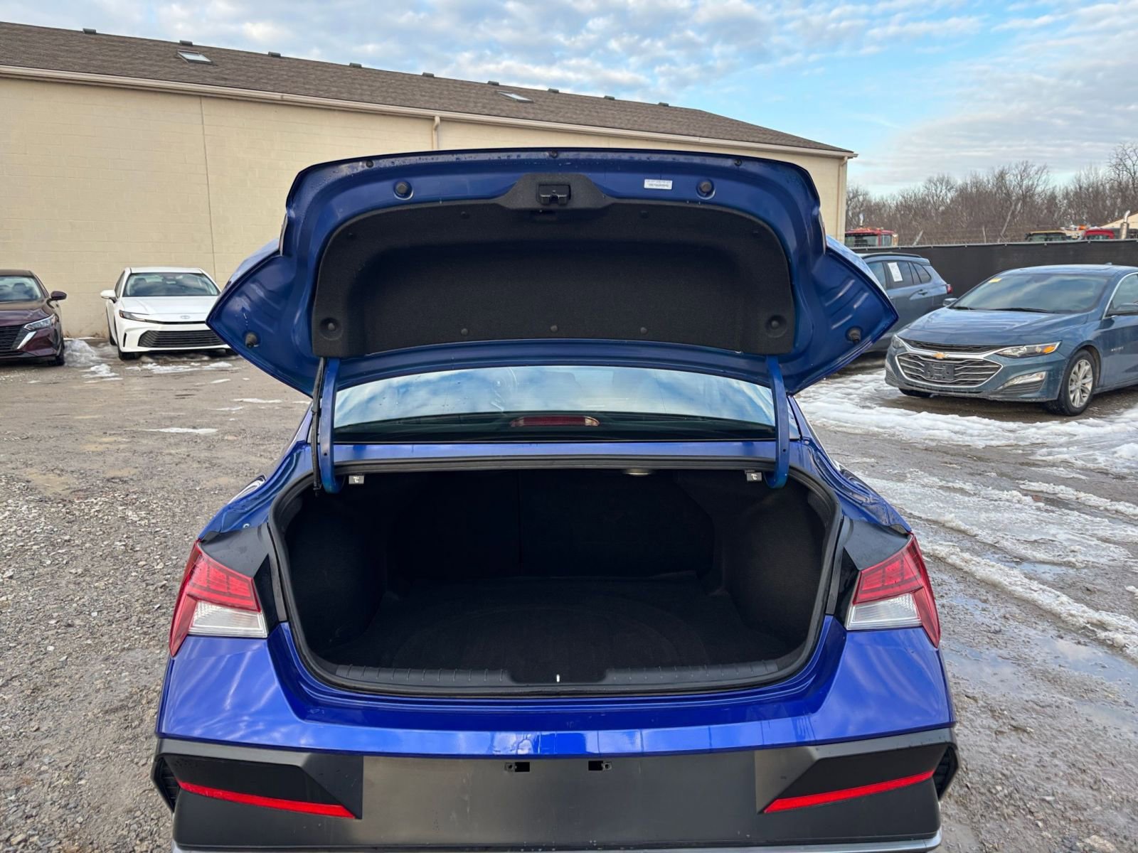 Thumbnail: 2025 Hyundai Elantra - 34