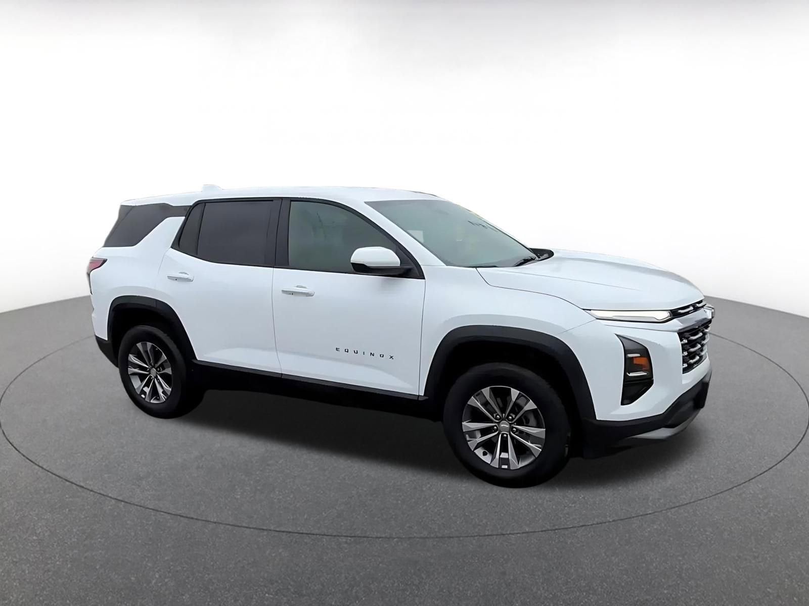 Thumbnail: 2025 Chevrolet Equinox - 2