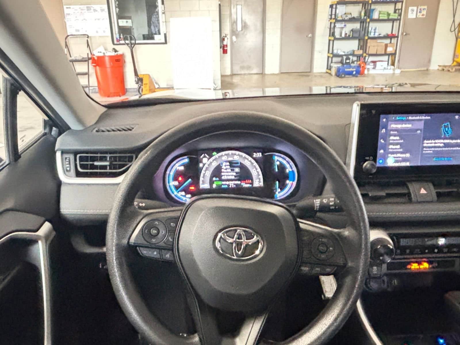 Thumbnail: 2025 Toyota RAV4 - 32