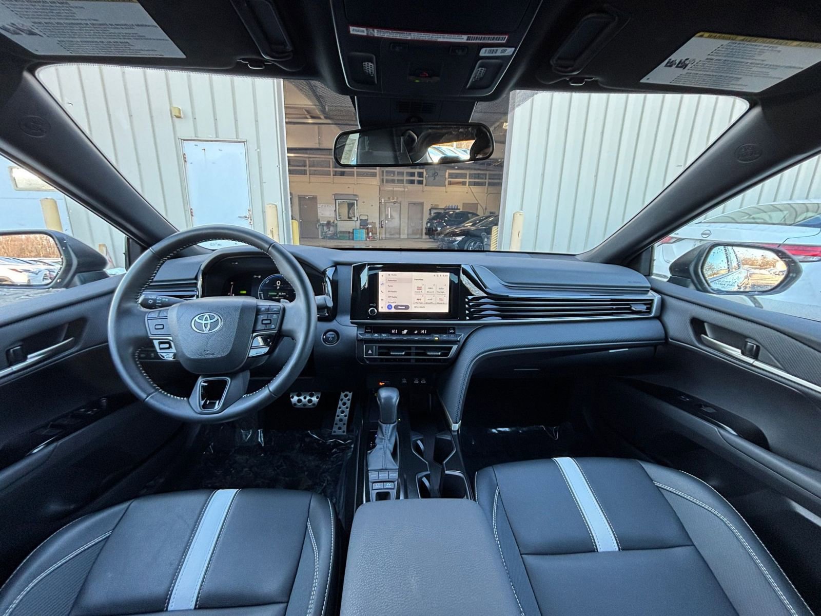 Thumbnail: 2025 Toyota Camry - 33