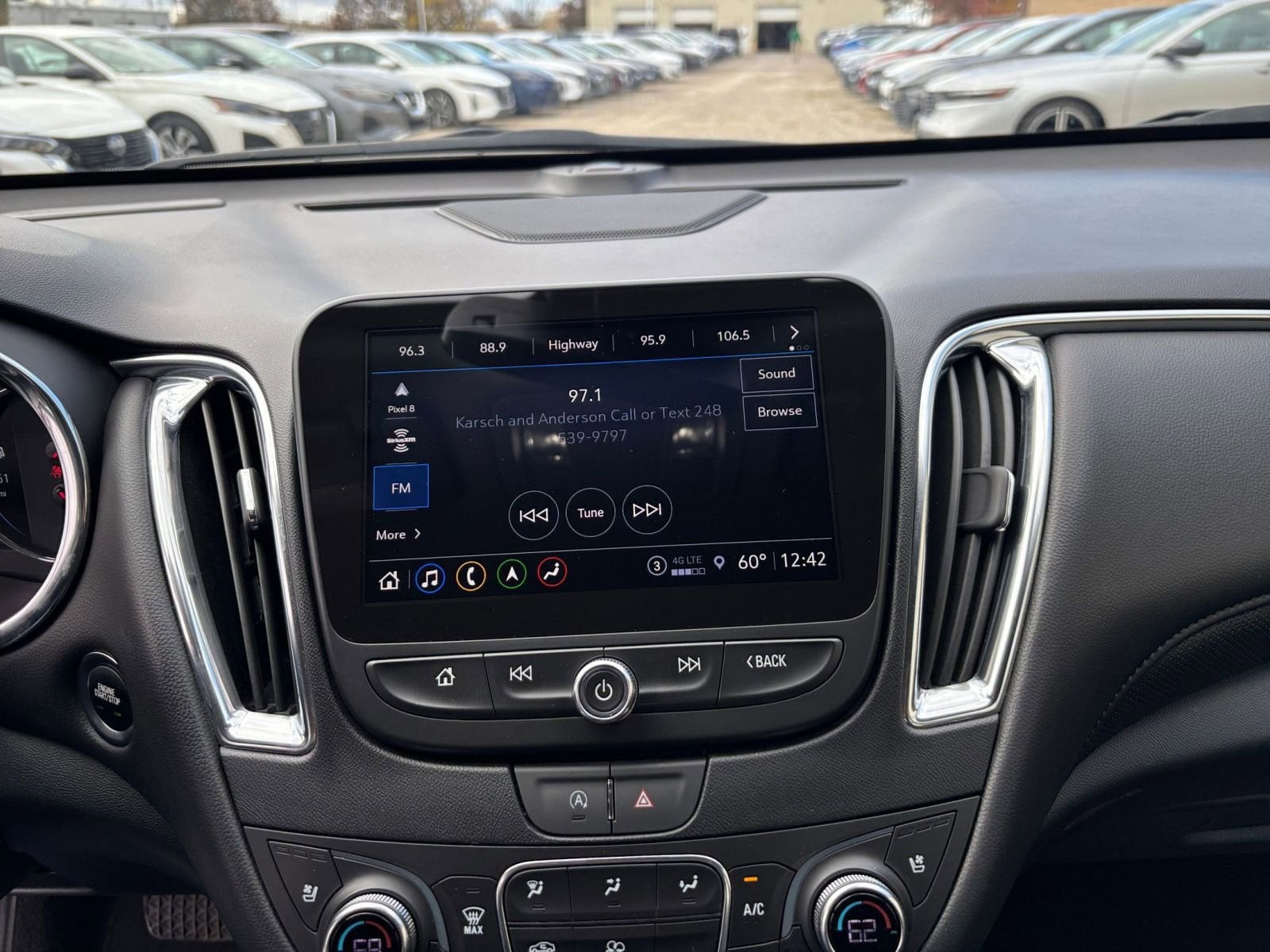 Thumbnail: 2024 Chevrolet Malibu - 21