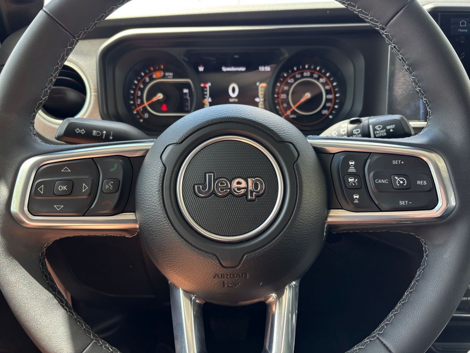 Thumbnail: 2025 Jeep Wrangler - 28