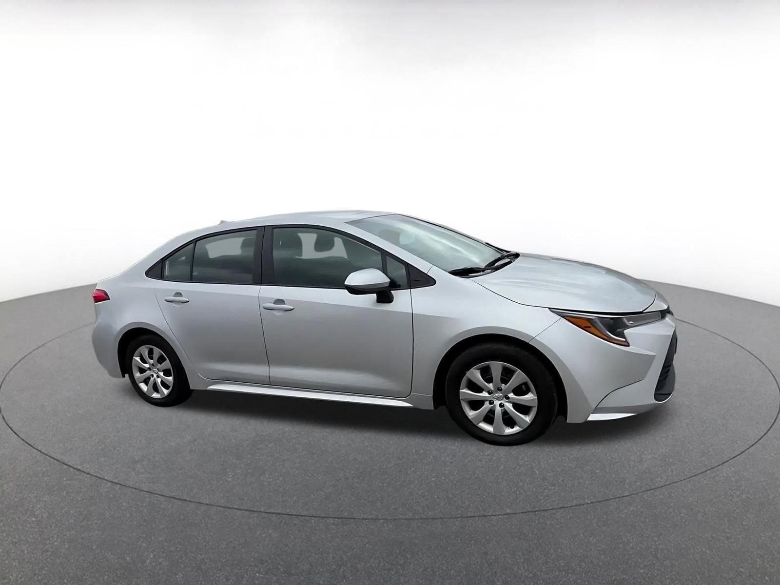 Thumbnail: 2025 Toyota Corolla - 2