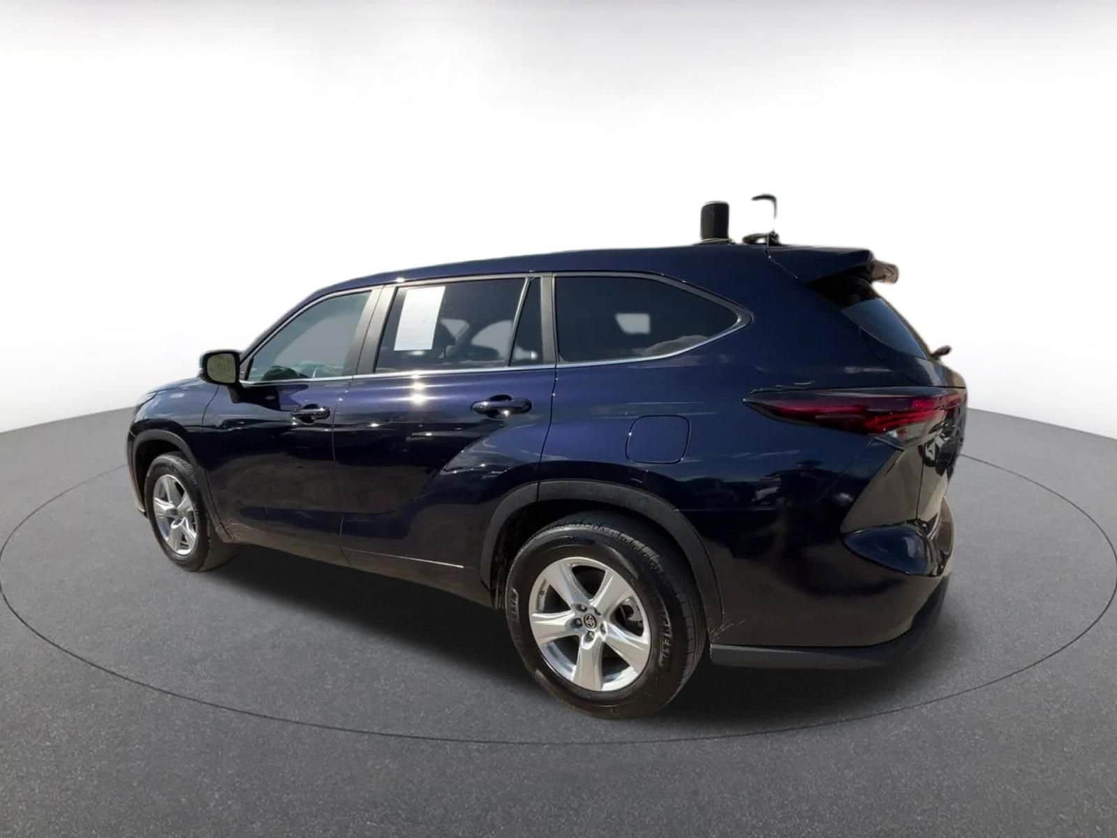 Thumbnail: 2025 Toyota Highlander - 9