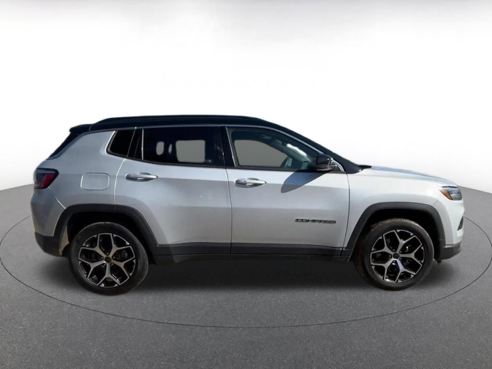 Thumbnail: 2025 Jeep Compass - 16