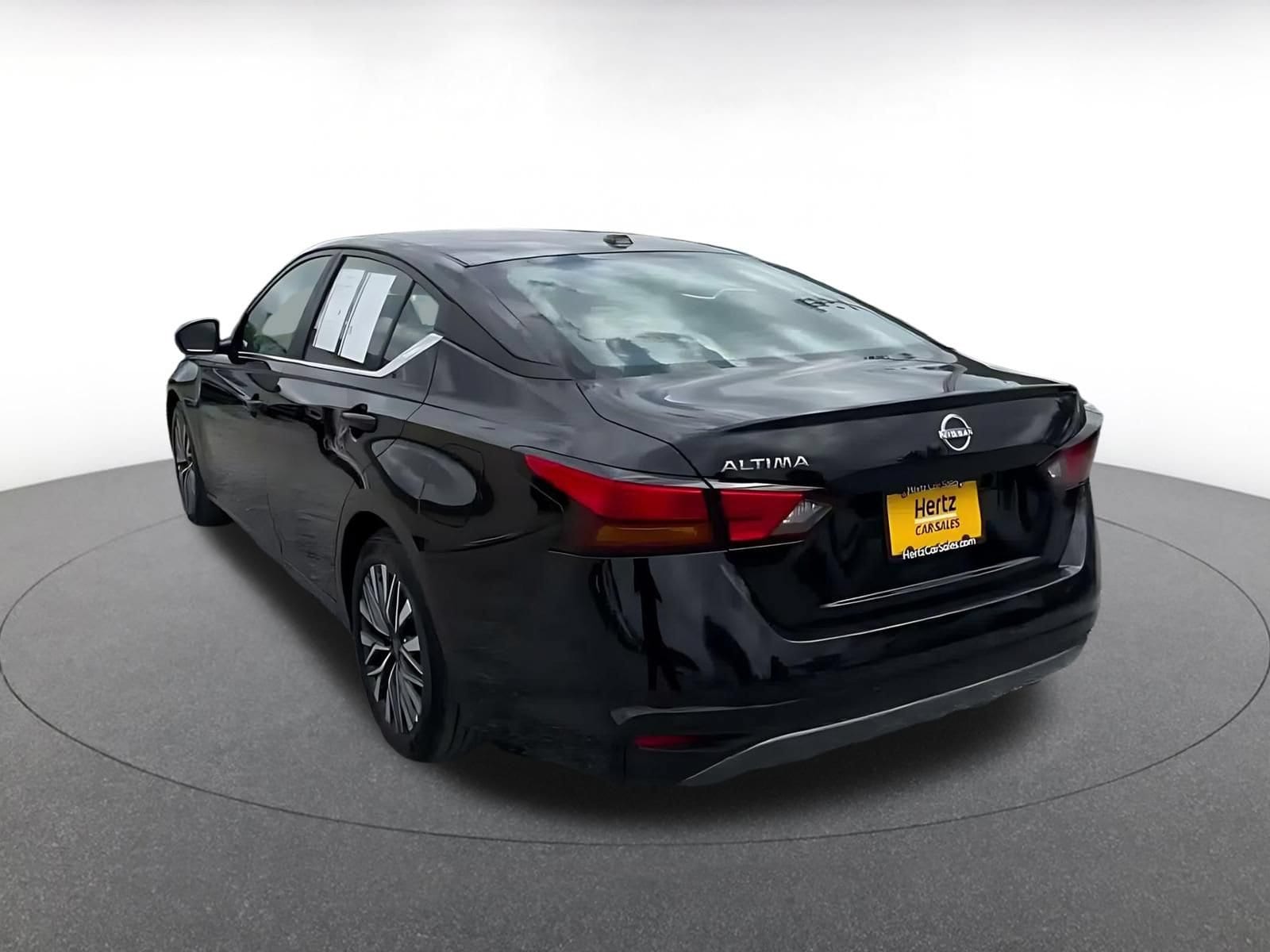 Thumbnail: 2026 Nissan Altima - 10
