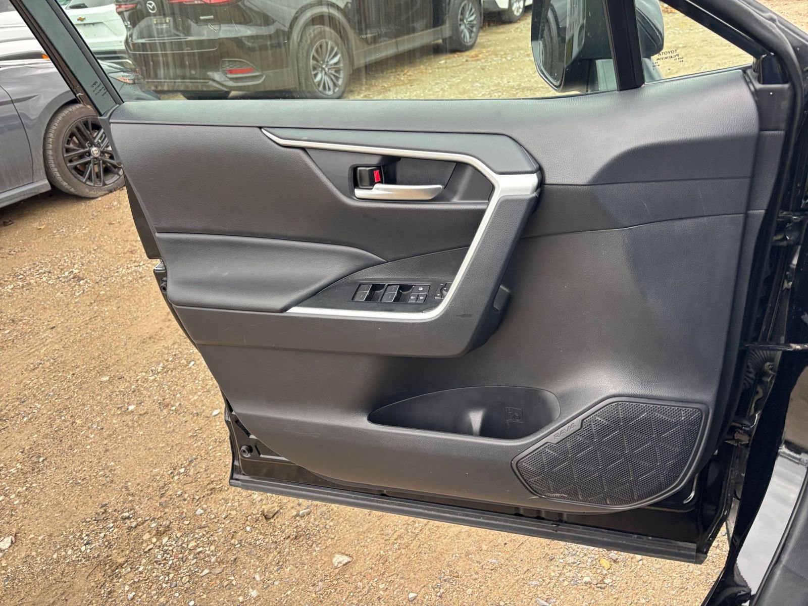 Thumbnail: 2025 Toyota RAV4 - 20