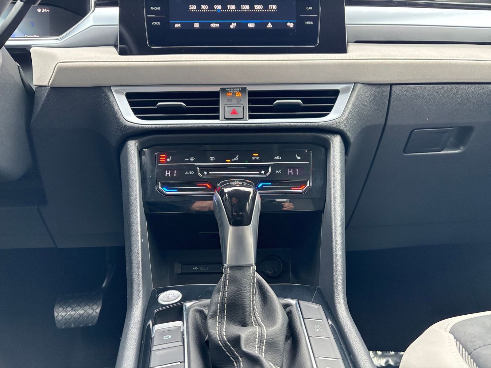 Thumbnail: 2025 Volkswagen Taos - 18