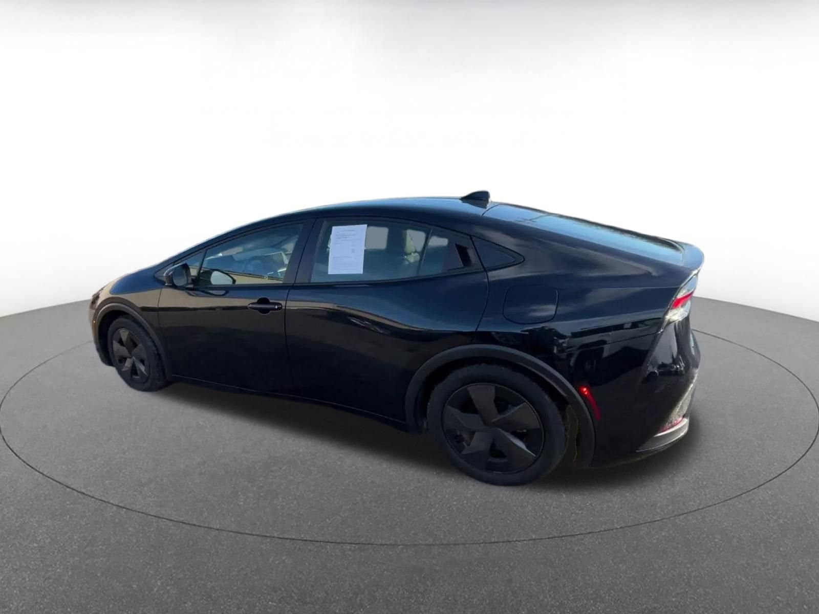 Thumbnail: 2025 Toyota Prius - 10