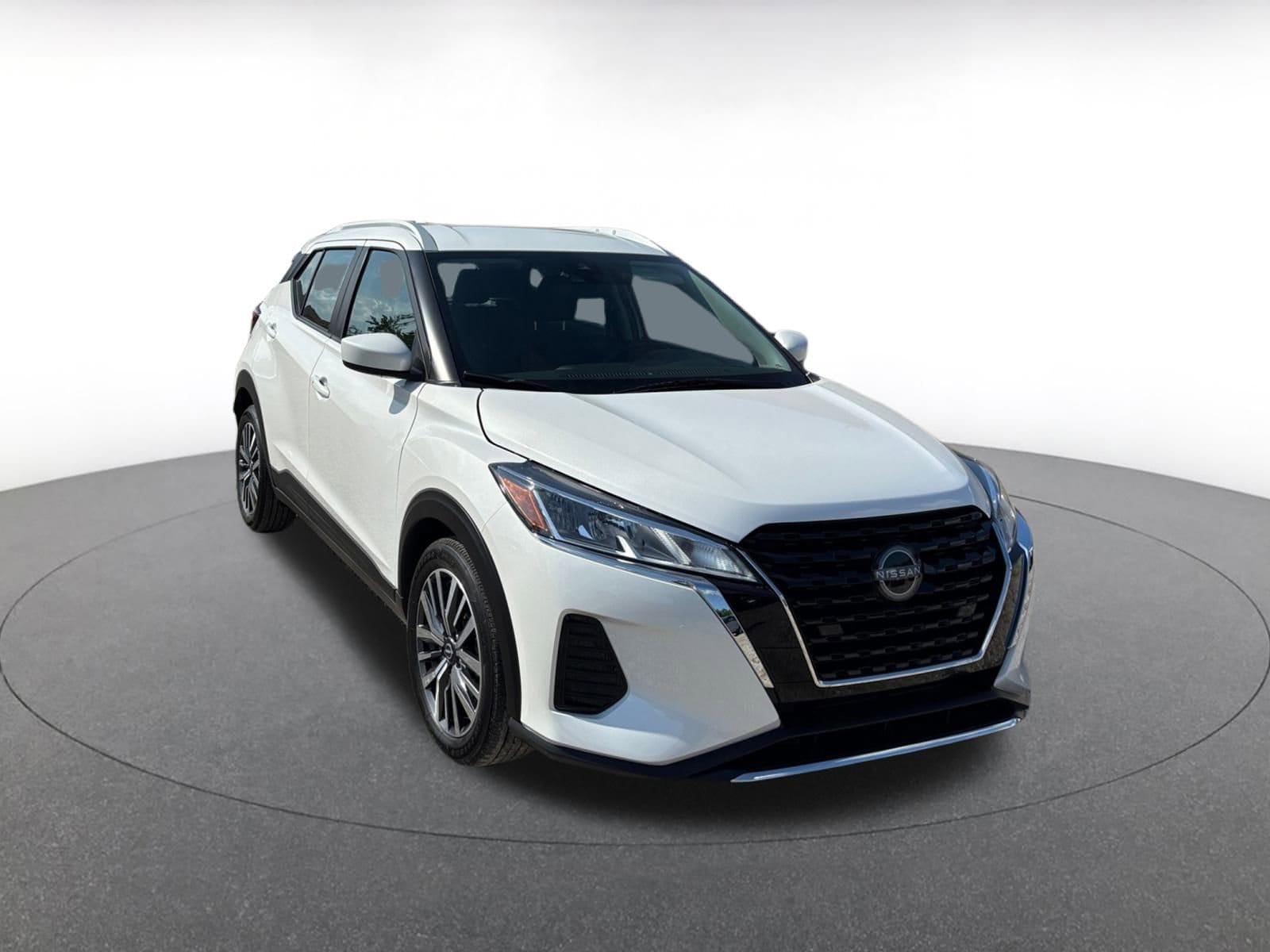 Thumbnail: 2024 Nissan Kicks - 1