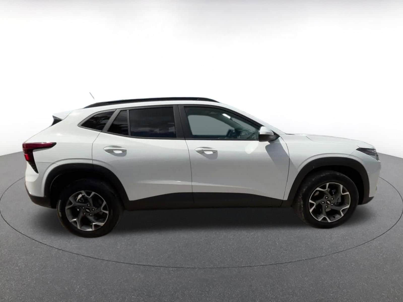 Thumbnail: 2025 Chevrolet Trax - 16