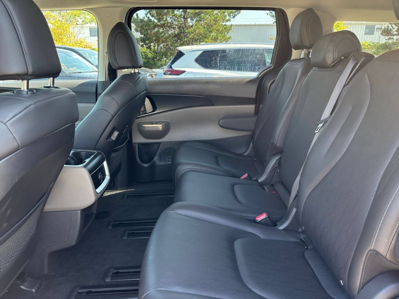 Thumbnail: 2026 Kia Carnival - 28