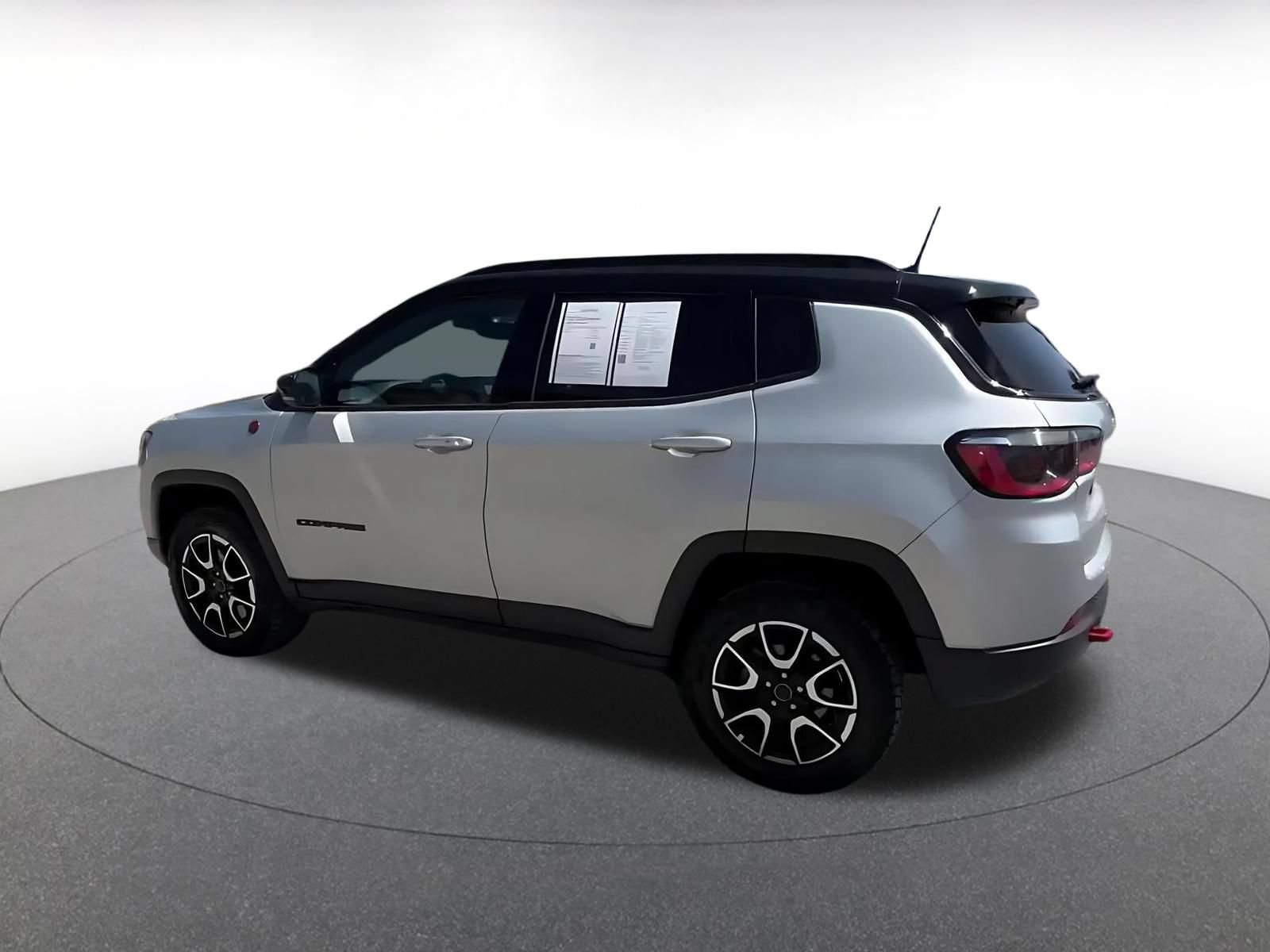 Thumbnail: 2025 Jeep Compass - 10