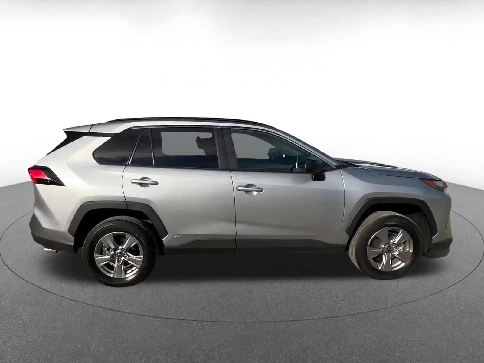 Thumbnail: 2025 Toyota RAV4 - 16