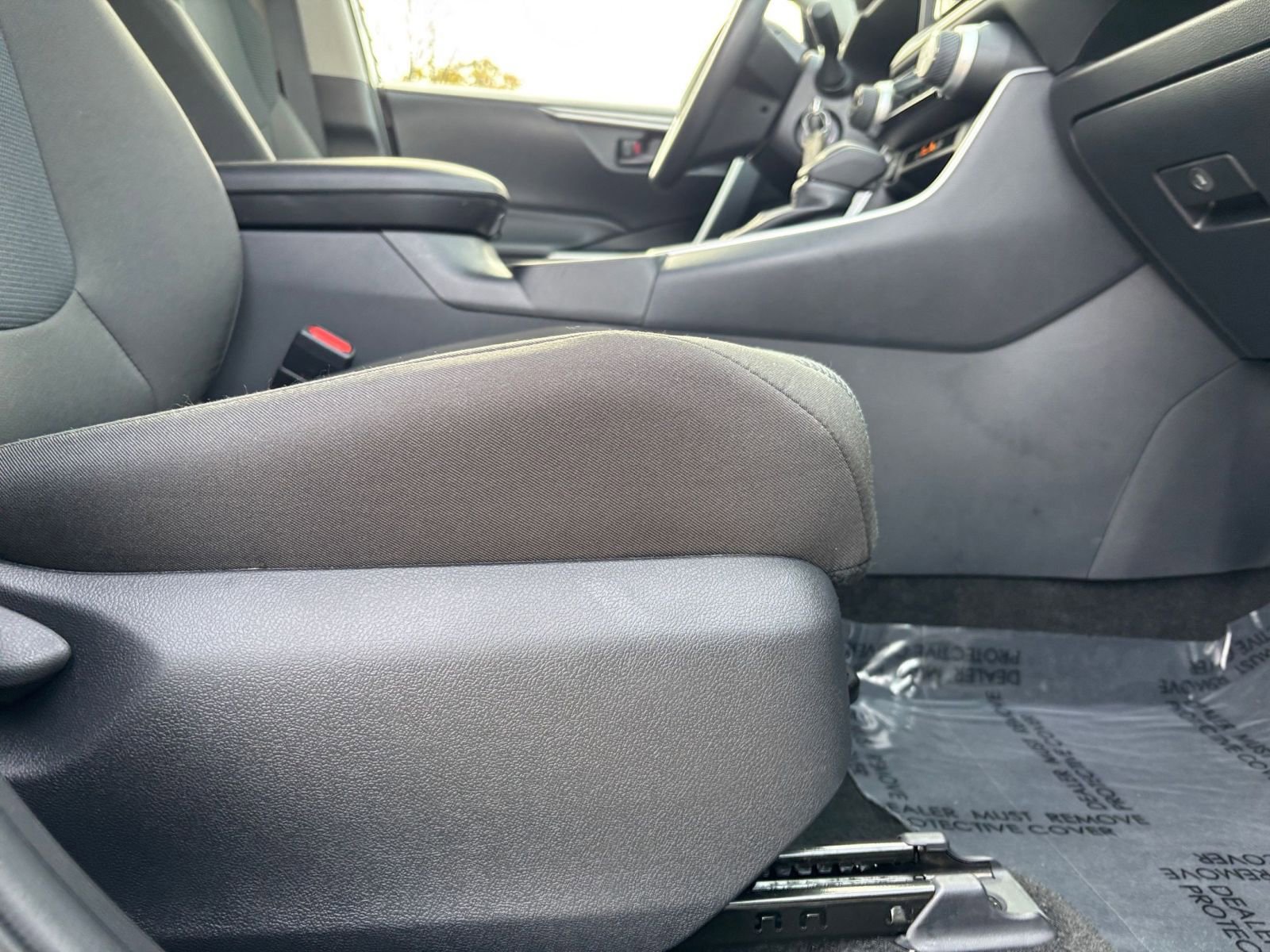 Thumbnail: 2025 Toyota RAV4 - 25