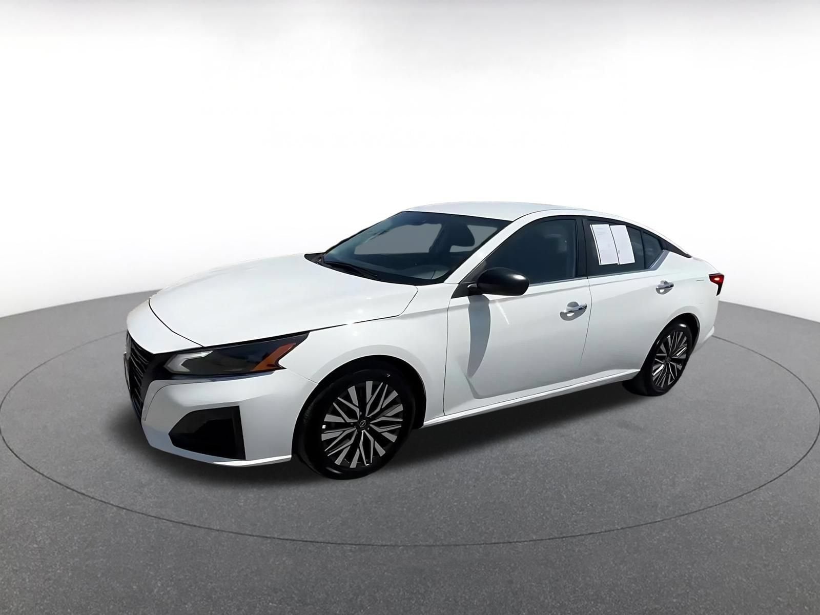 Thumbnail: 2025 Nissan Altima - 8