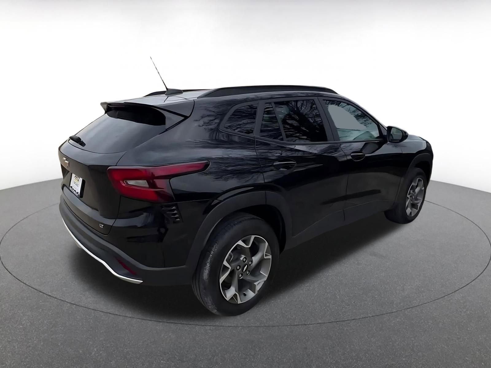 Thumbnail: 2025 Chevrolet Trax - 14