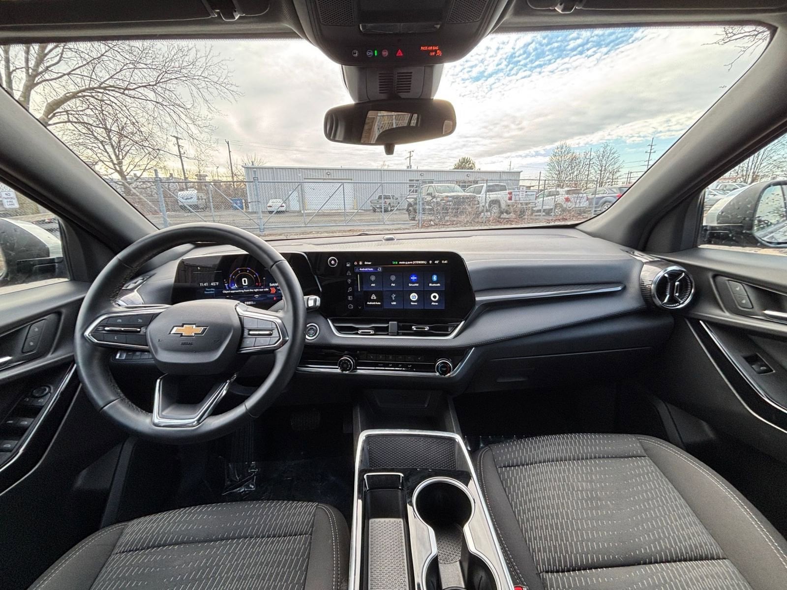 Thumbnail: 2025 Chevrolet Equinox - 30