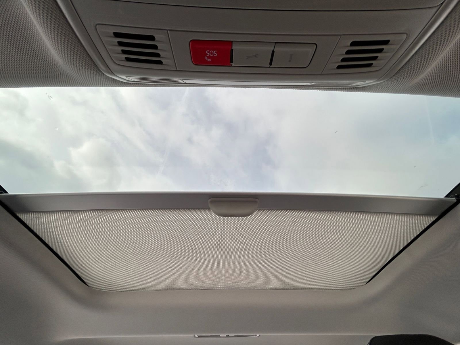 Thumbnail: 2025 Volkswagen Jetta - 28