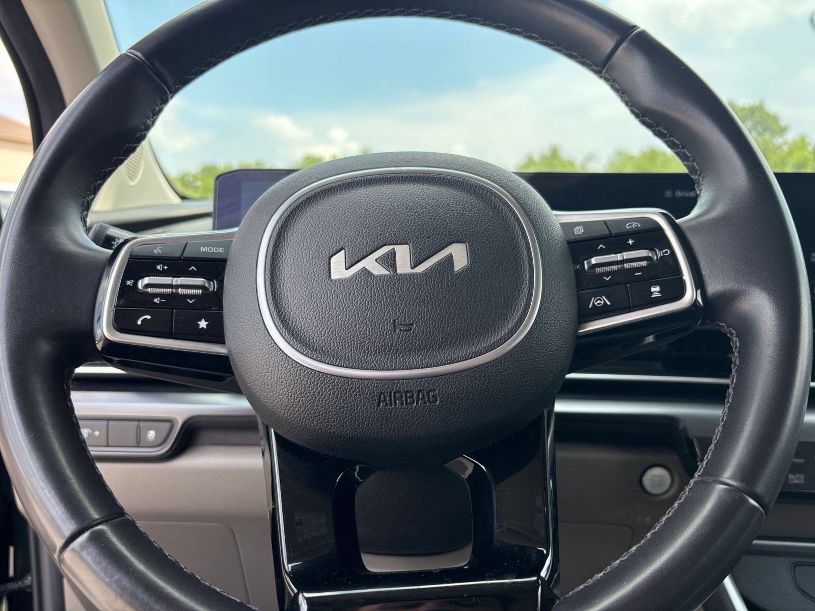 Thumbnail: 2026 Kia Carnival - 25