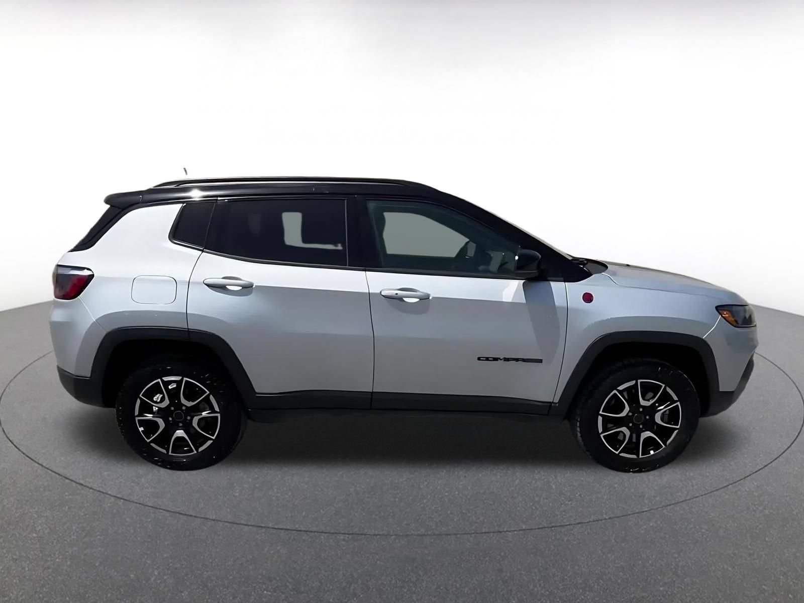 Thumbnail: 2025 Jeep Compass - 16