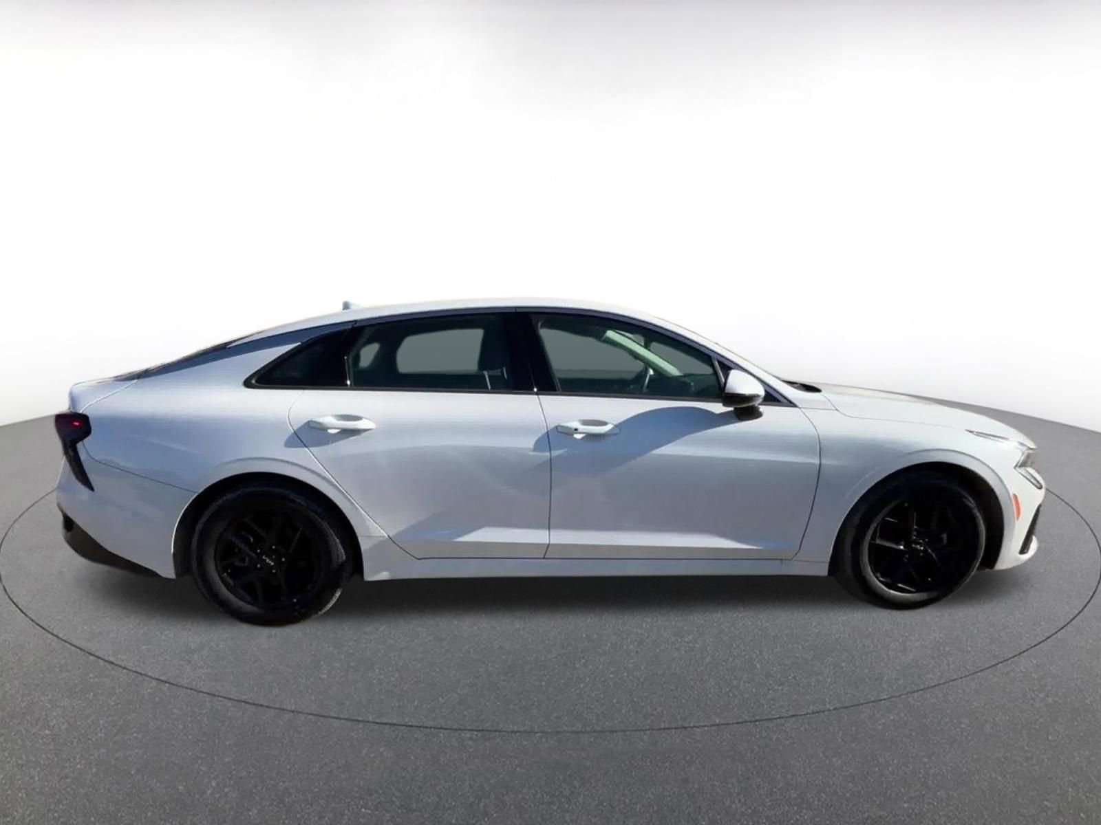 Thumbnail: 2025 Kia K5 - 16