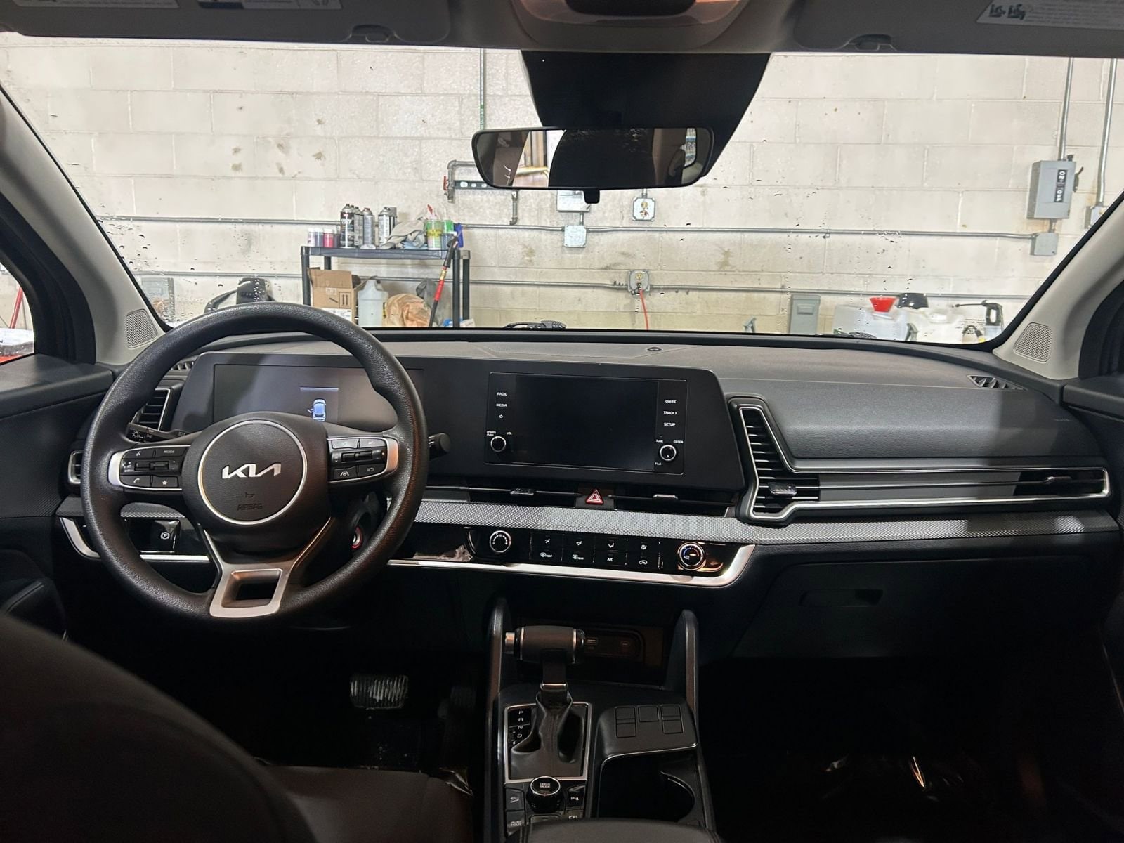 Thumbnail: 2023 Kia Sportage - 32