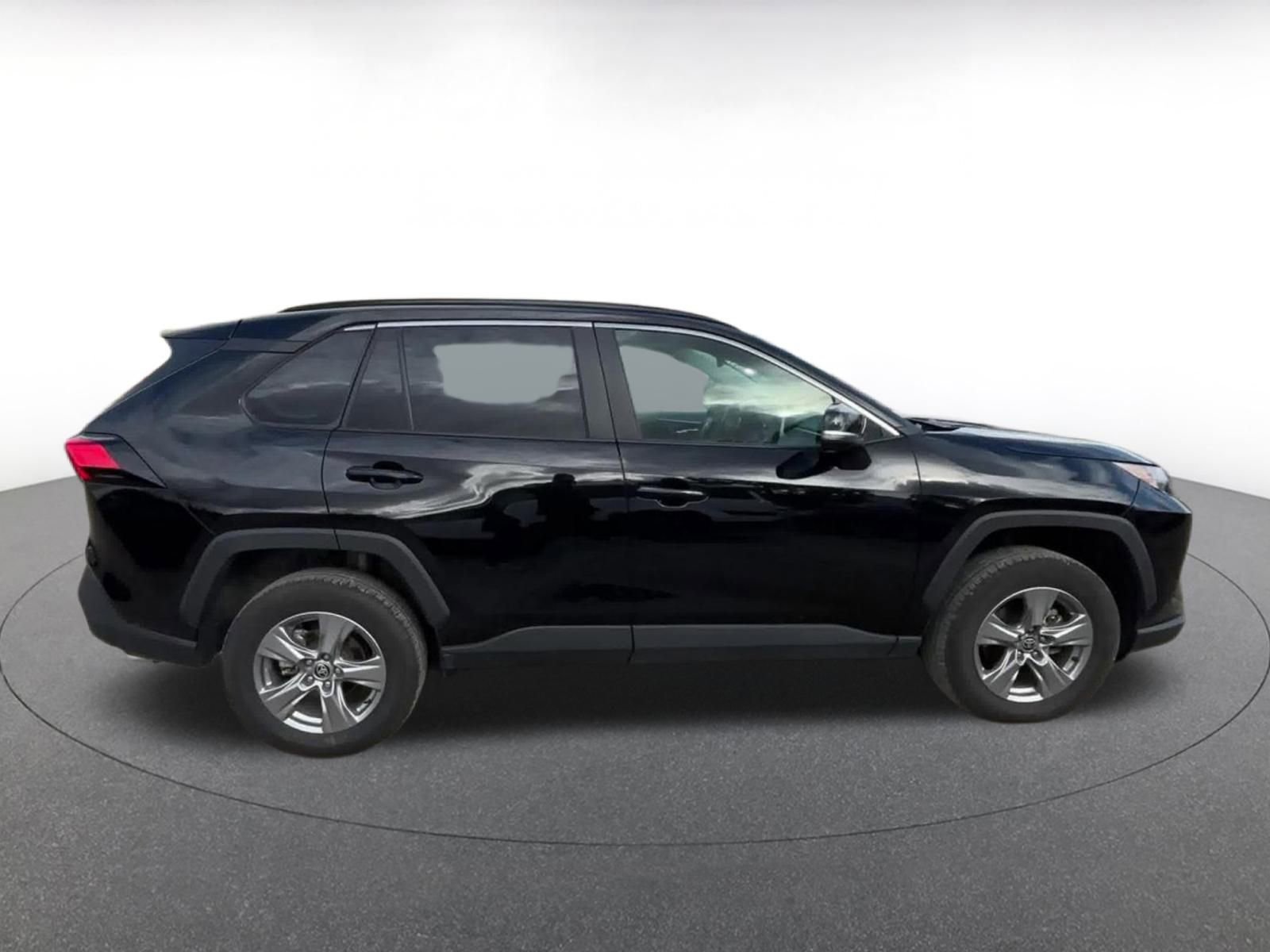 Thumbnail: 2025 Toyota RAV4 - 16