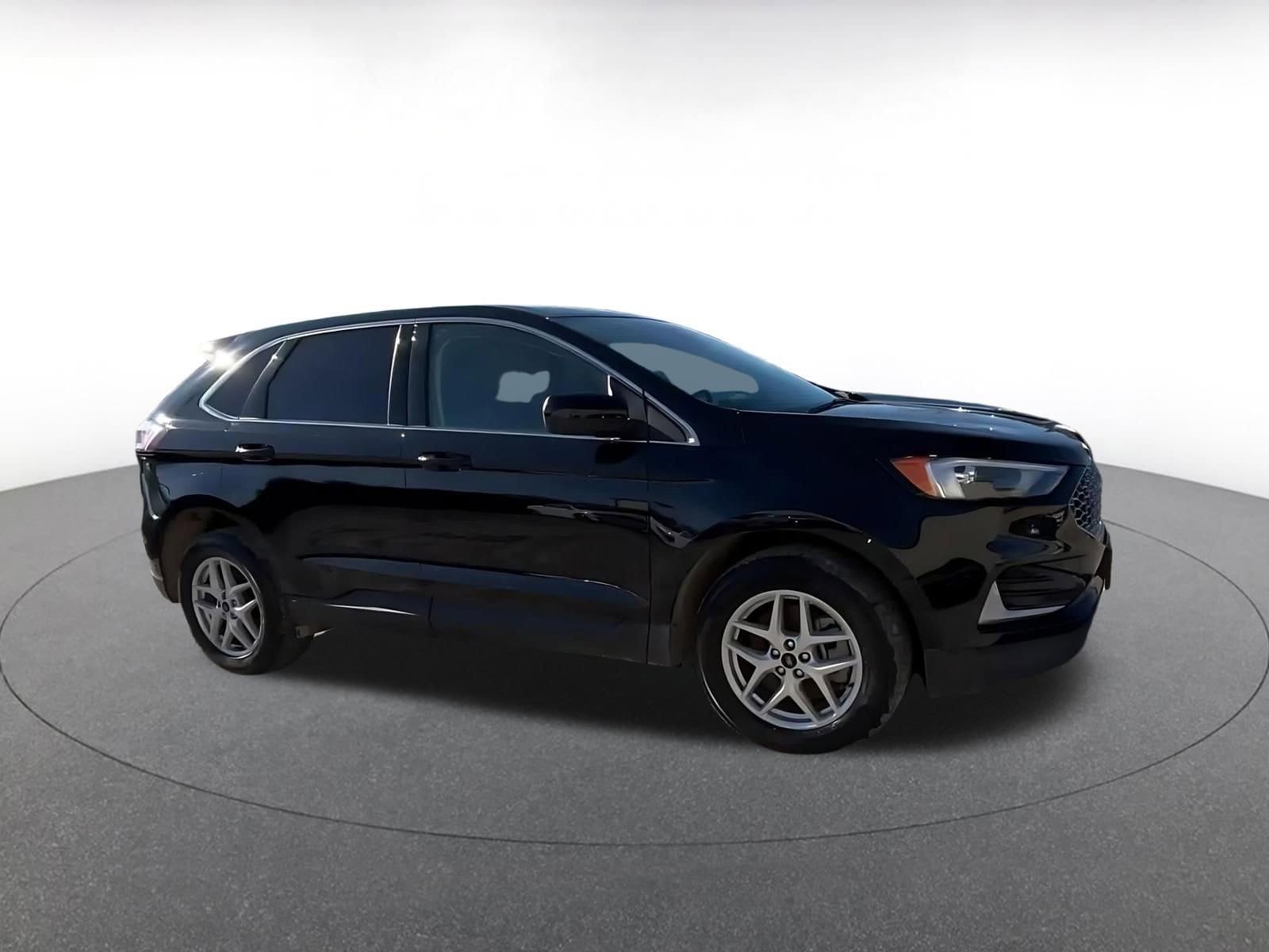 Thumbnail: 2024 Ford Edge - 2