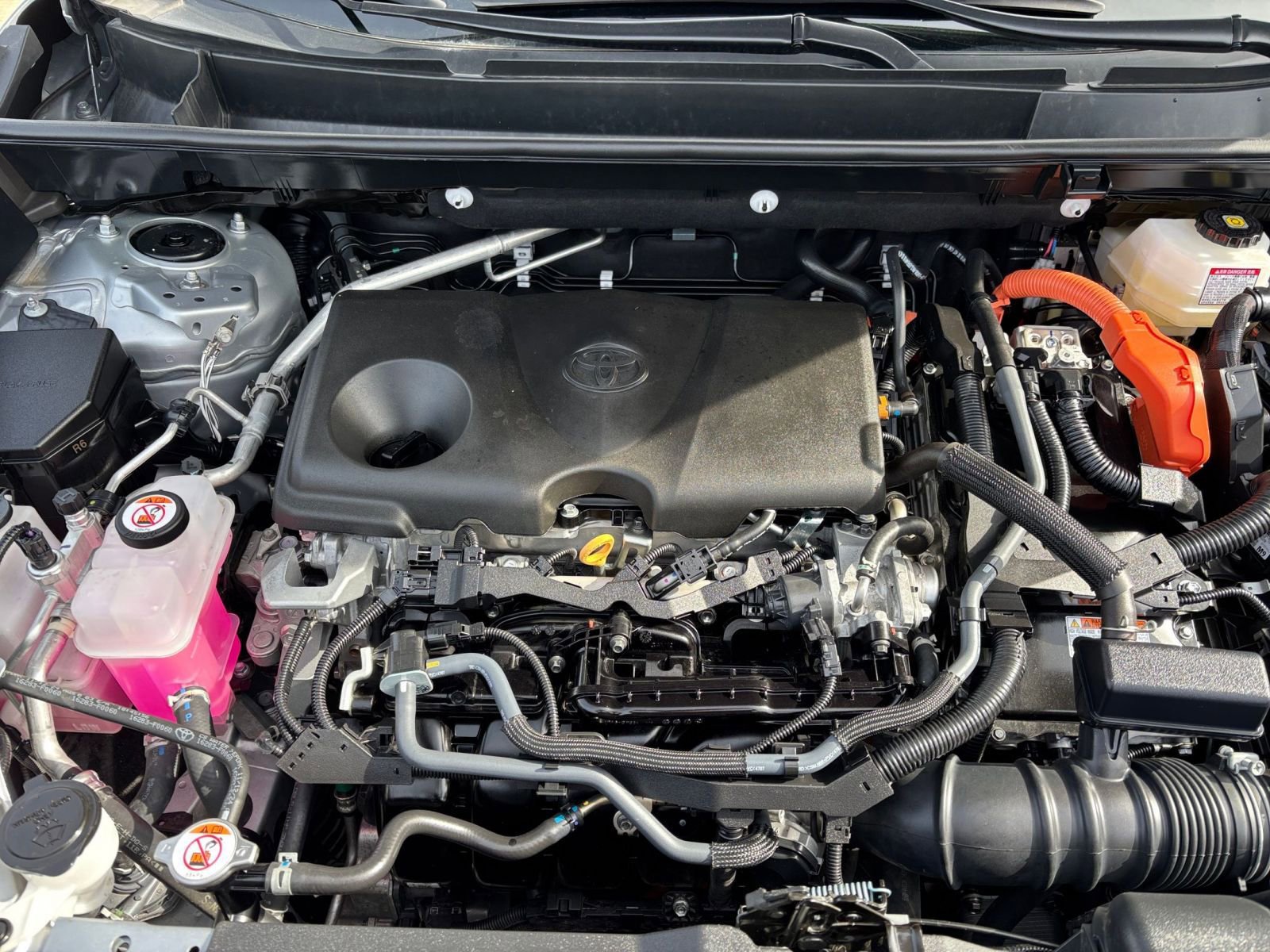 Thumbnail: 2025 Toyota RAV4 - 31