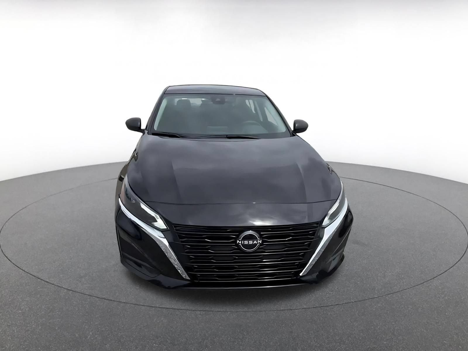 Thumbnail: 2025 Nissan Altima - 4