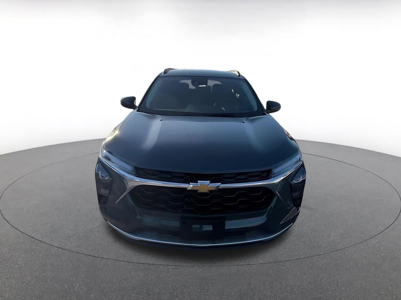 Thumbnail: 2025 Chevrolet Trax - 4
