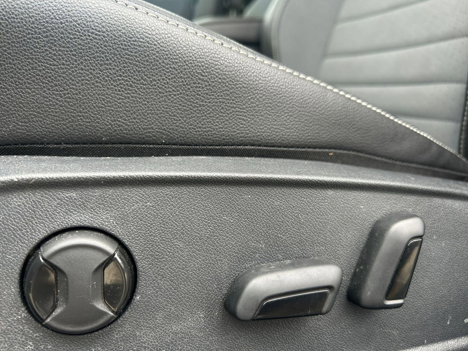 Thumbnail: 2025 Volkswagen Jetta - 23